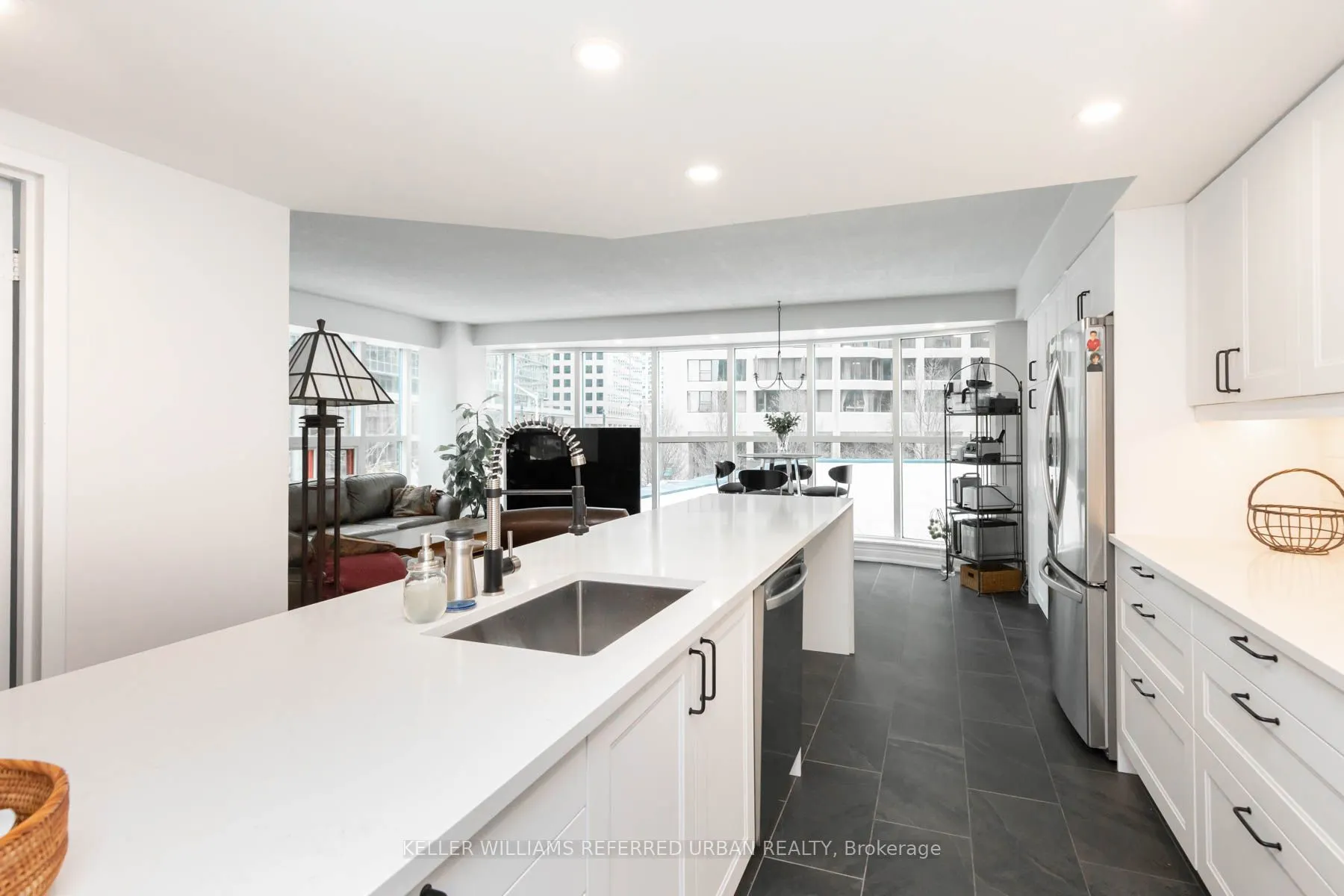 77 Harbour Square, #302
