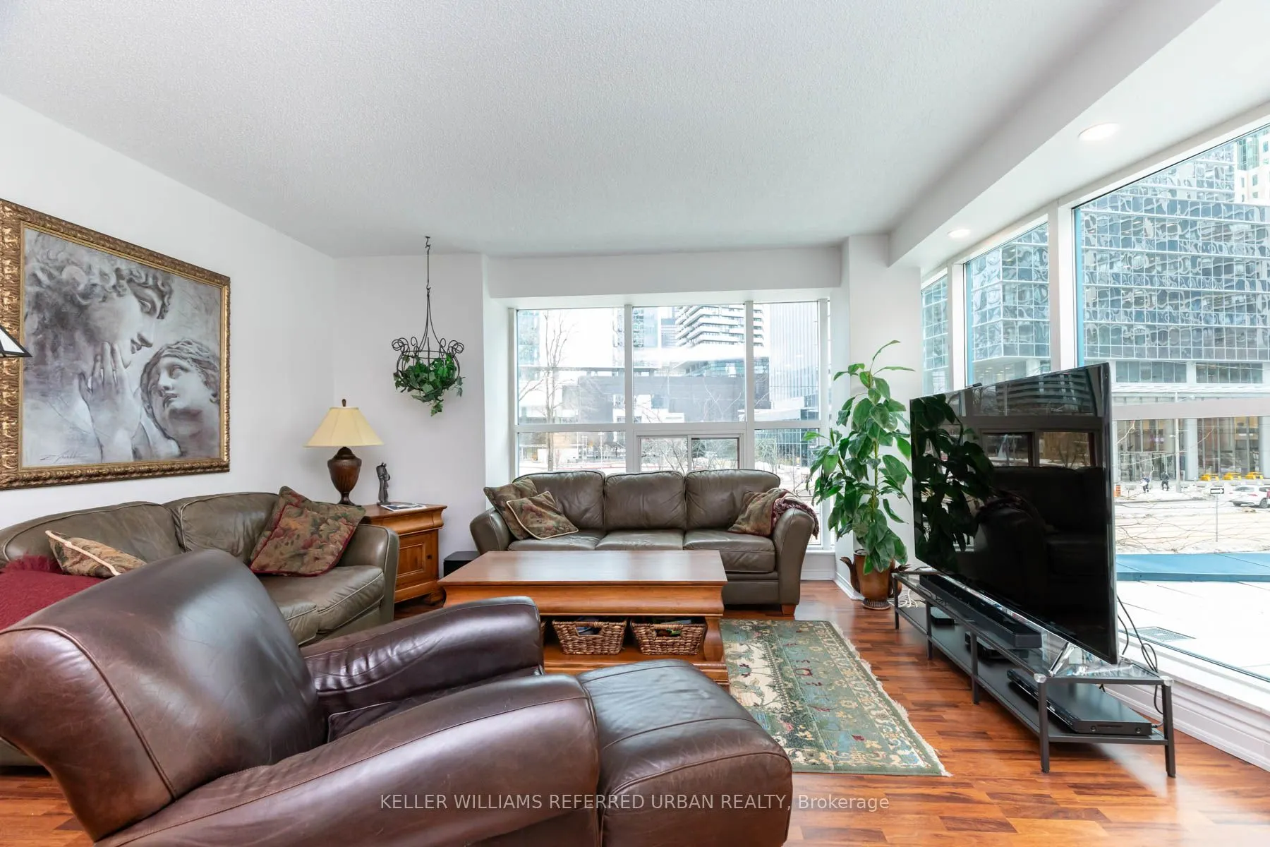 77 Harbour Square, #302