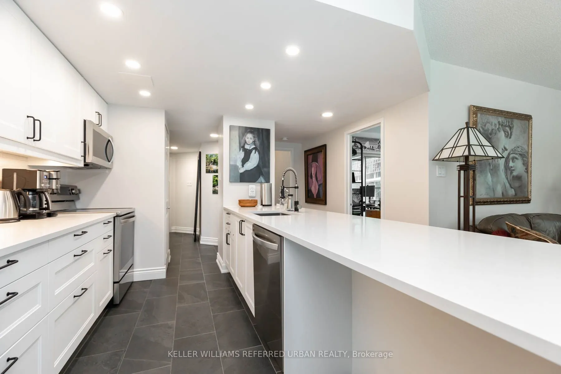 77 Harbour Square, #302