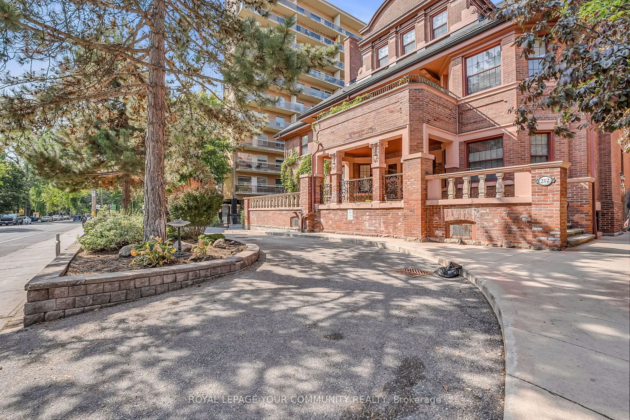 212 St George Street, #503