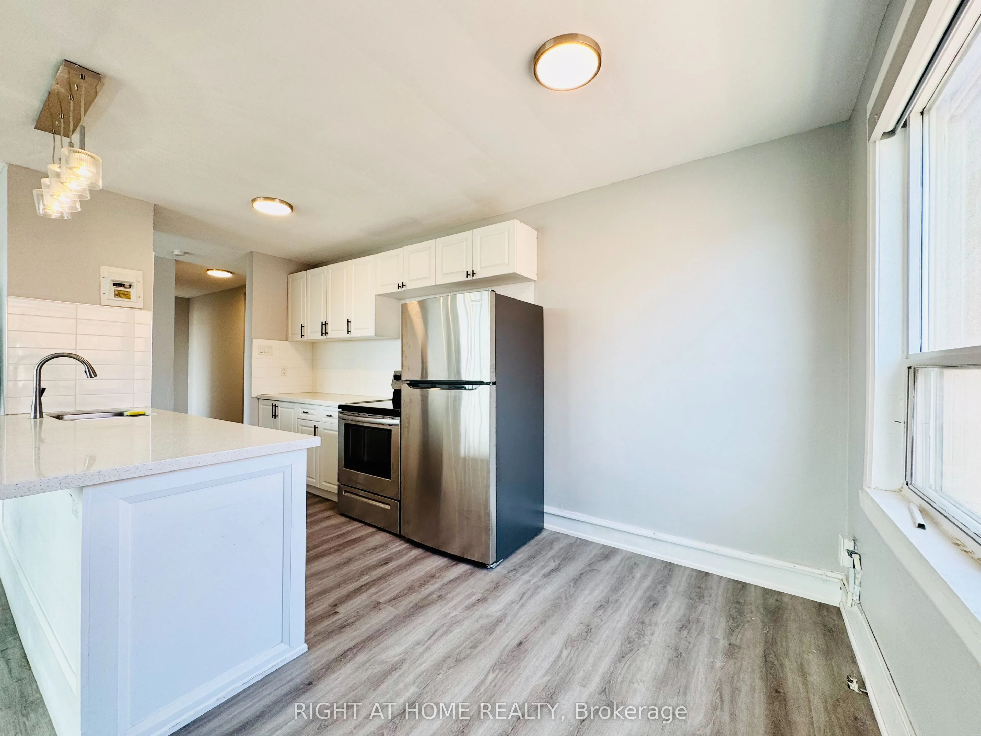 896 Eglinton Avenue E, #302