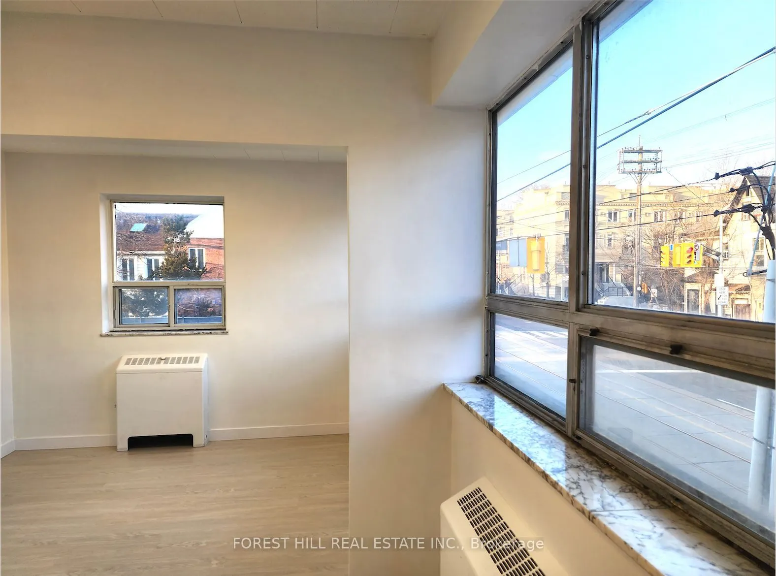 226 Bathurst Street, #250