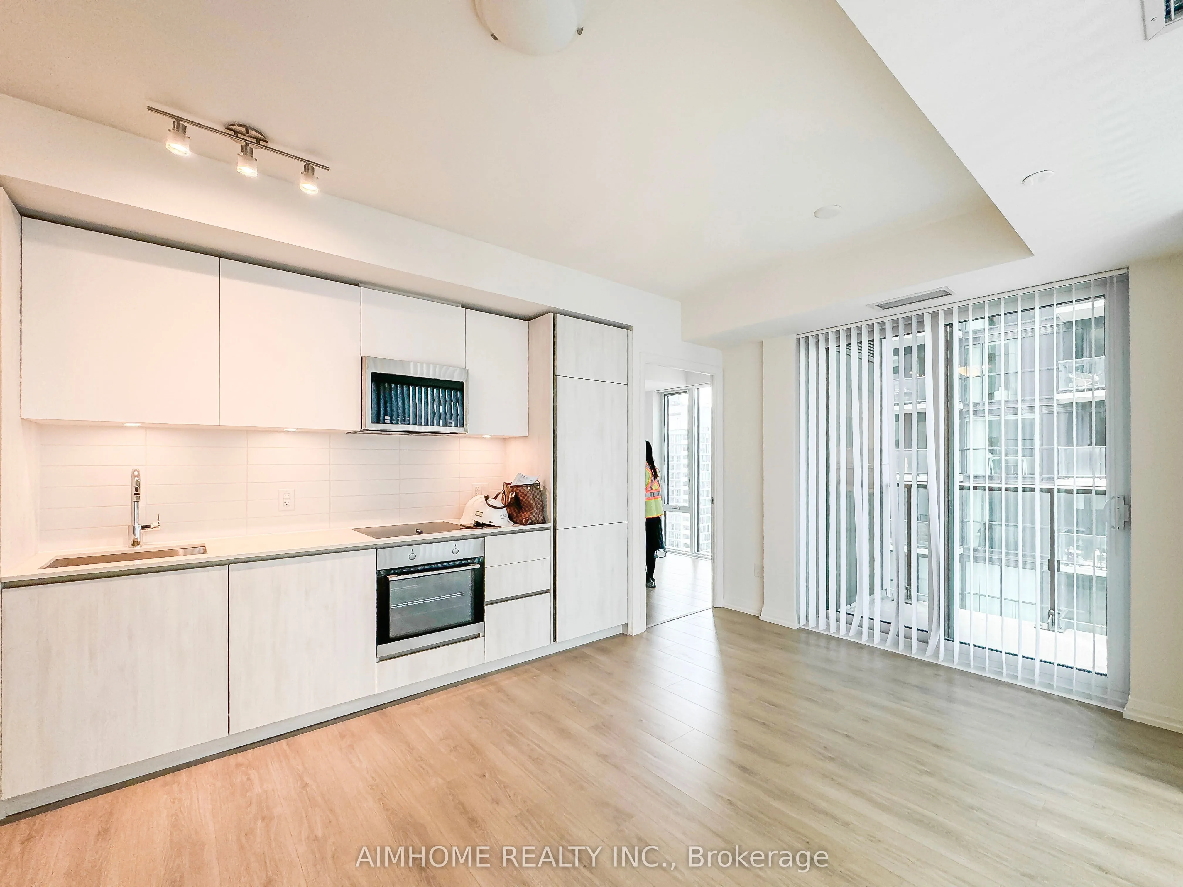 8 Widmer Street, #3503