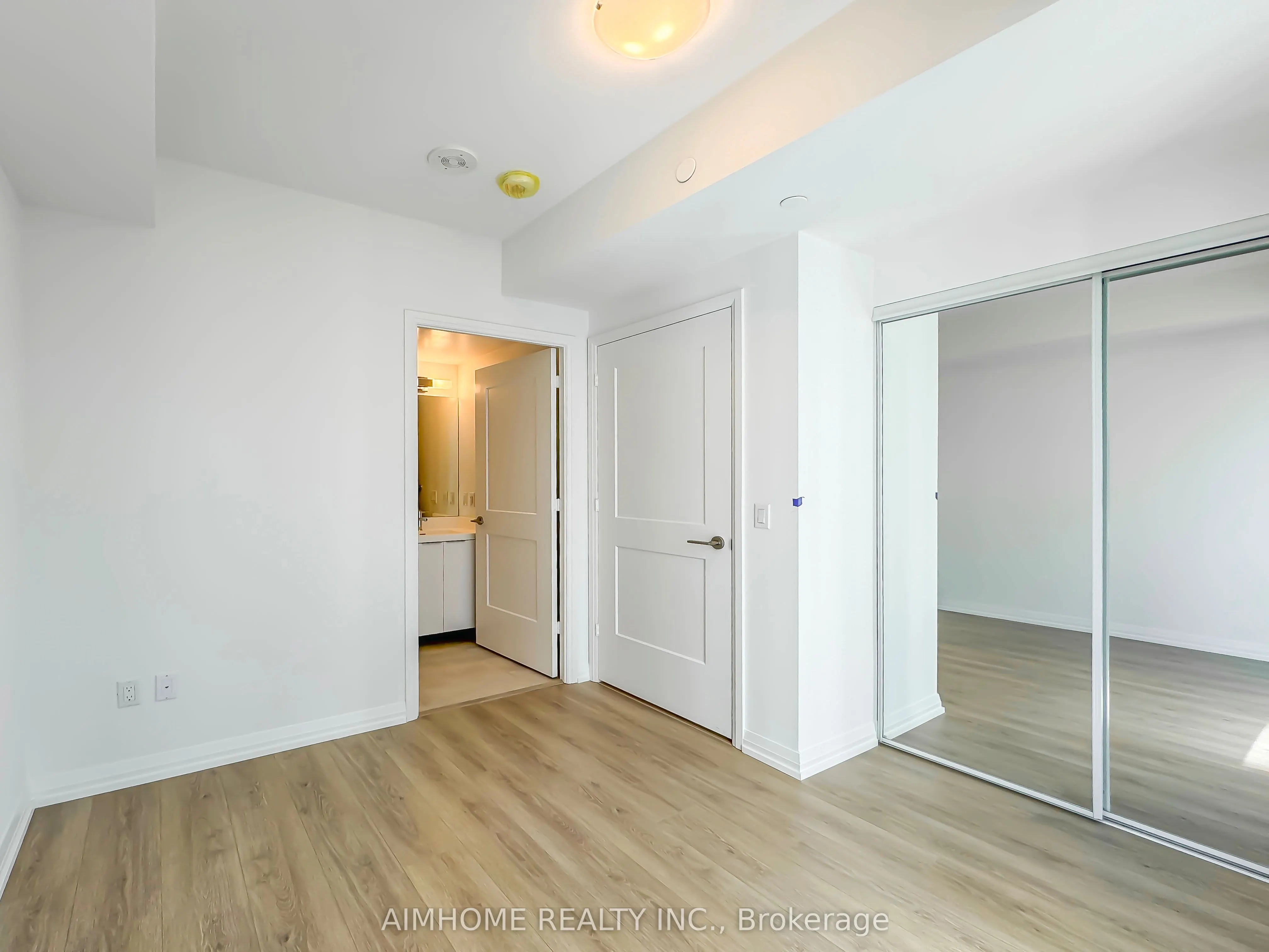 8 Widmer Street, #3503