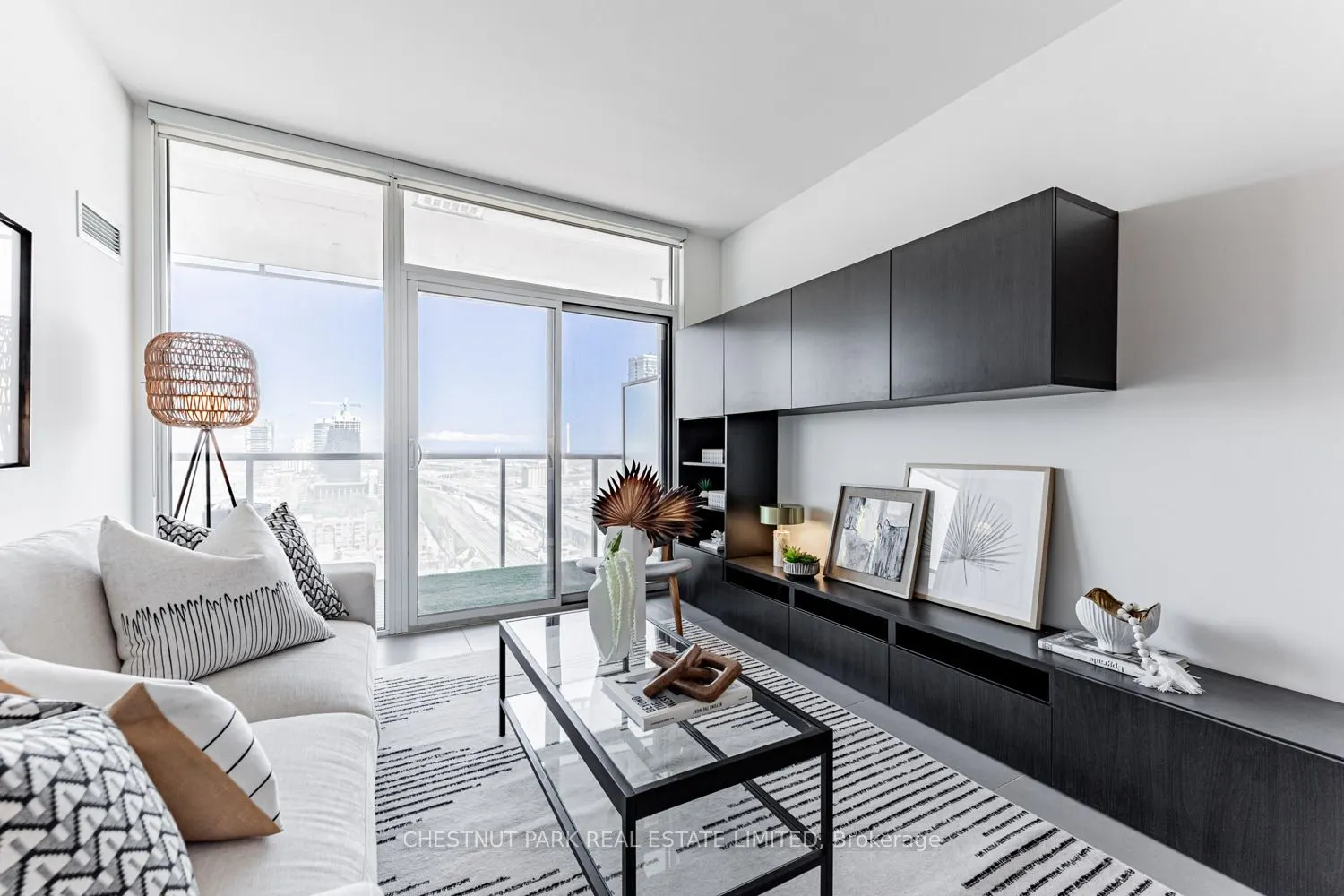 1 Market Street, #2206