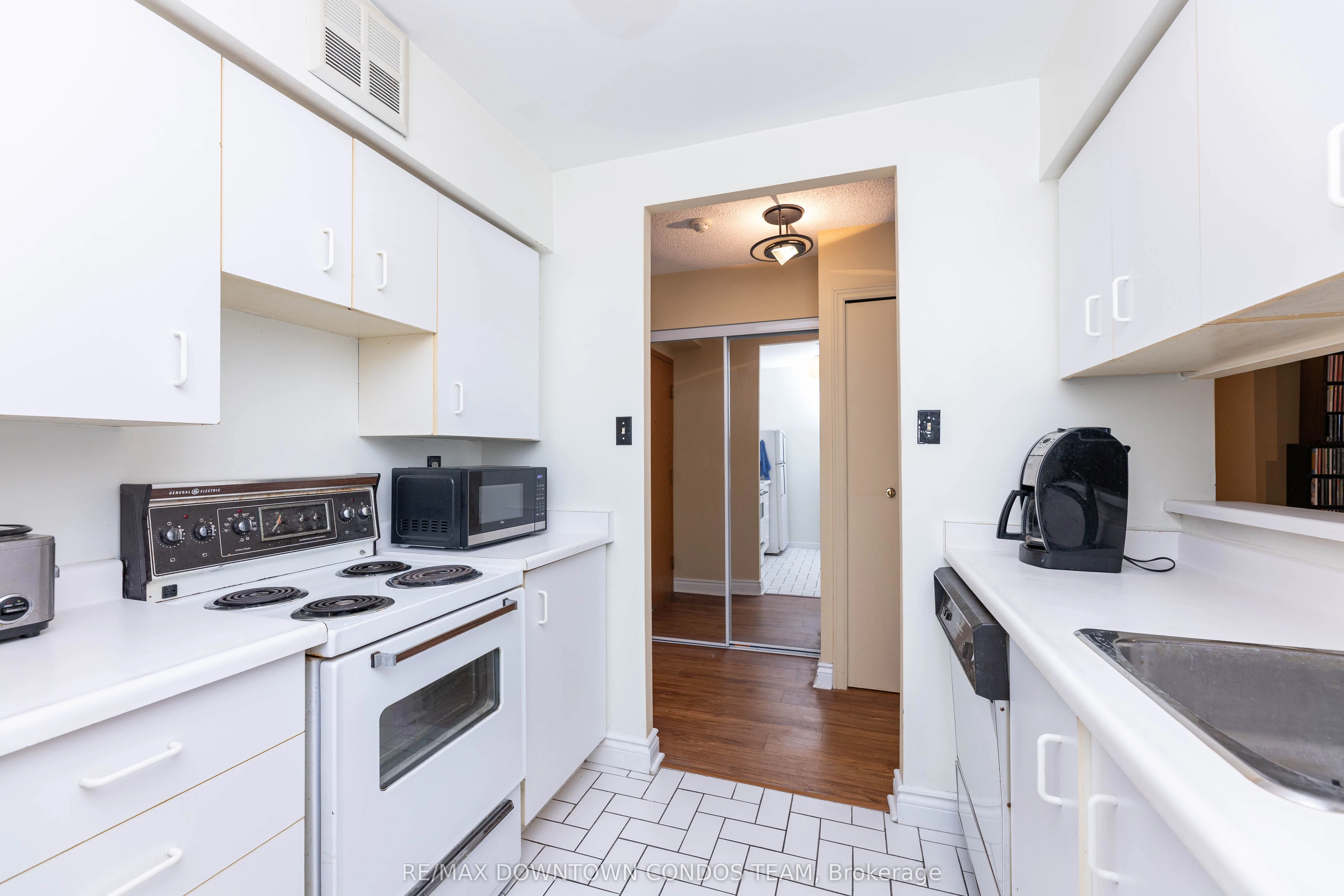 44 St Joseph Street, #2213