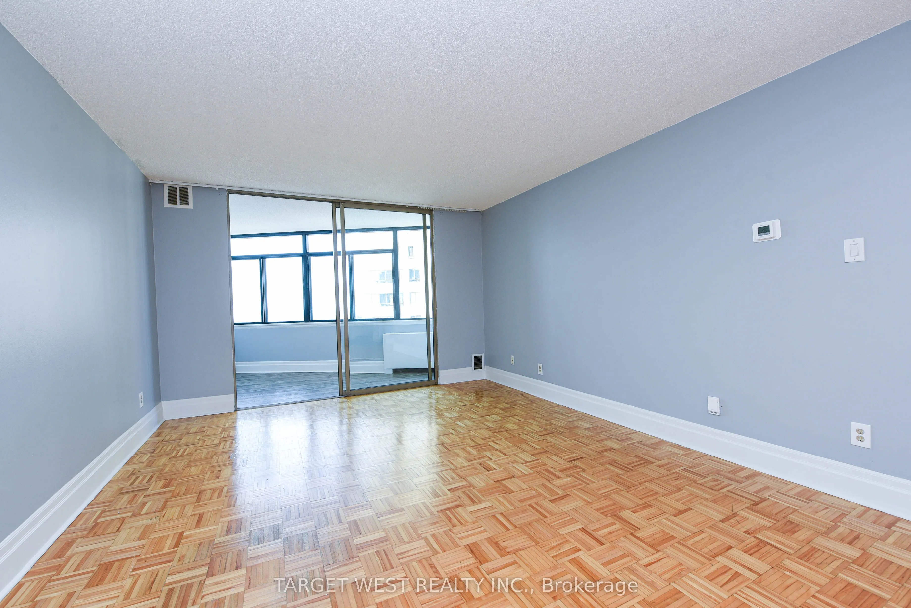 250 Queens Quay W, #1903