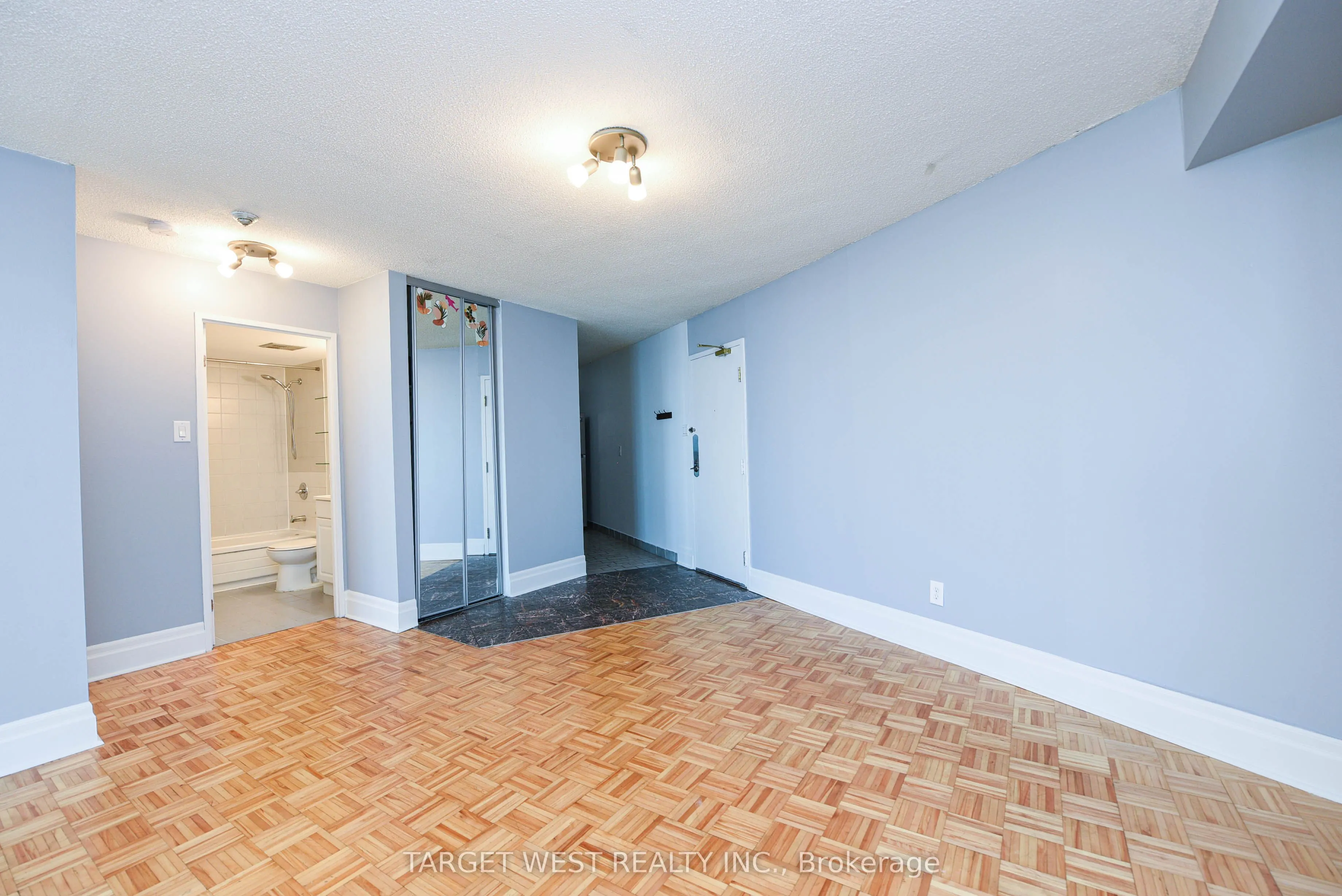 250 Queens Quay W, #1903