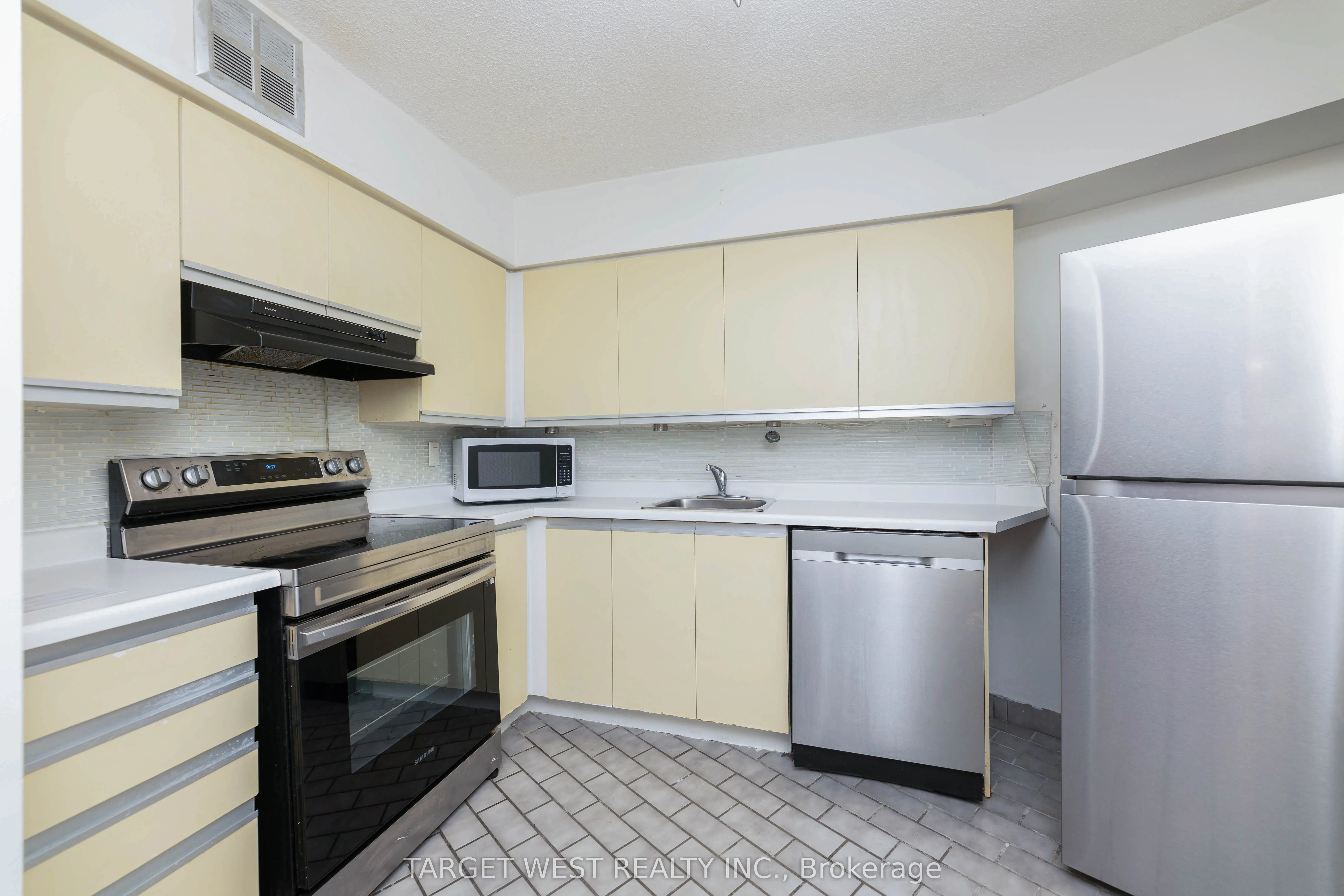 250 Queens Quay W, #1903