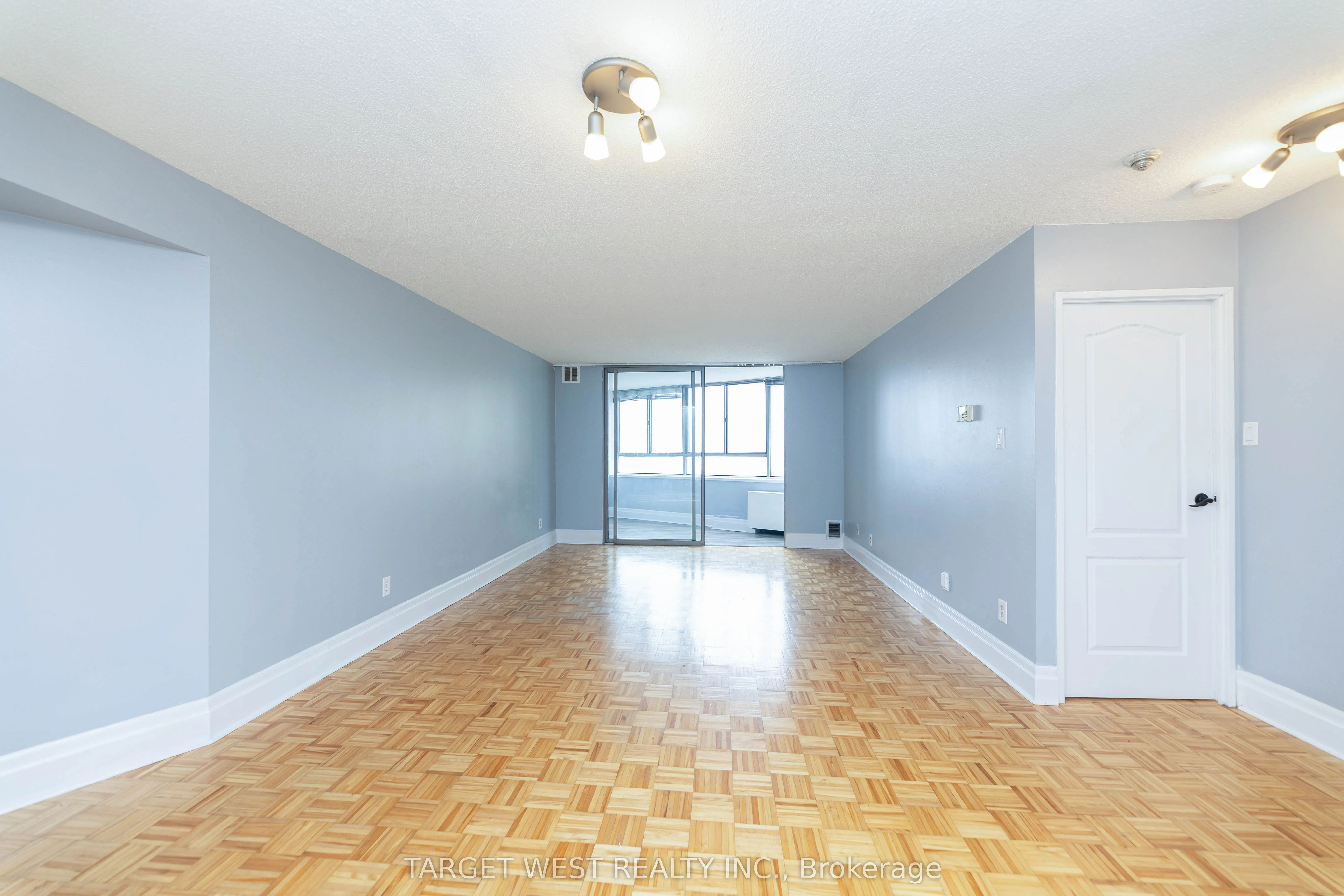 250 Queens Quay W, #1903