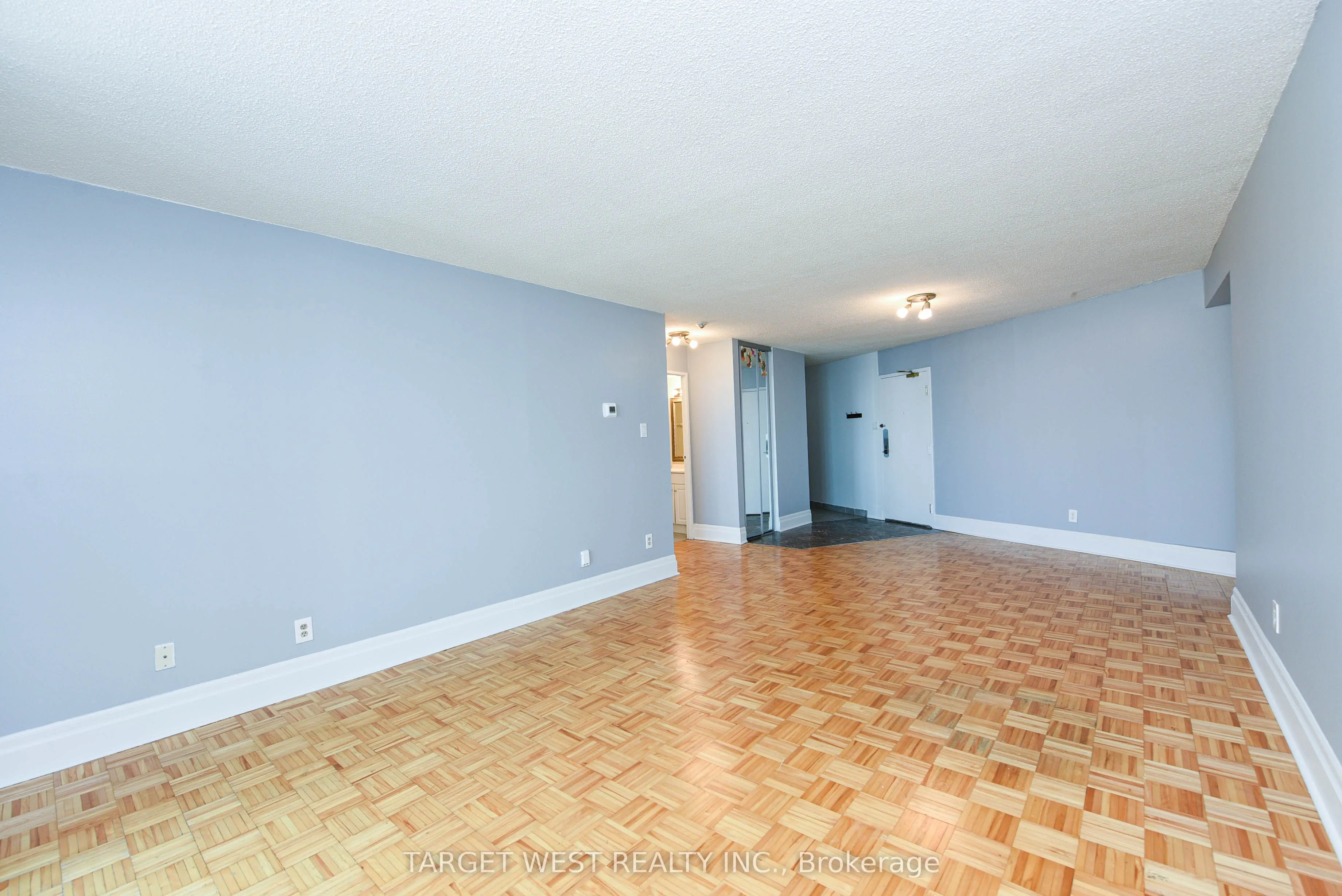 250 Queens Quay W, #1903