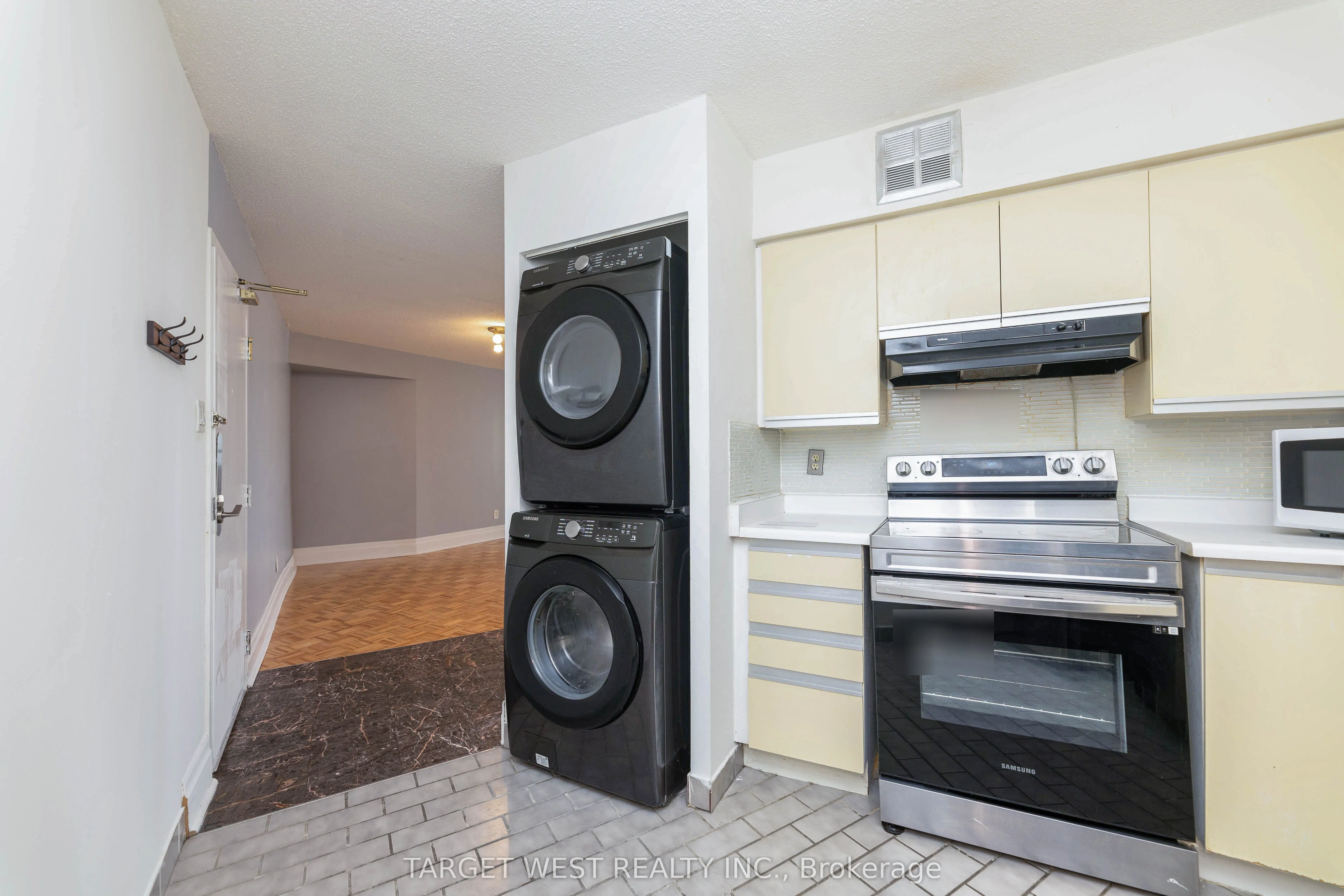 250 Queens Quay W, #1903
