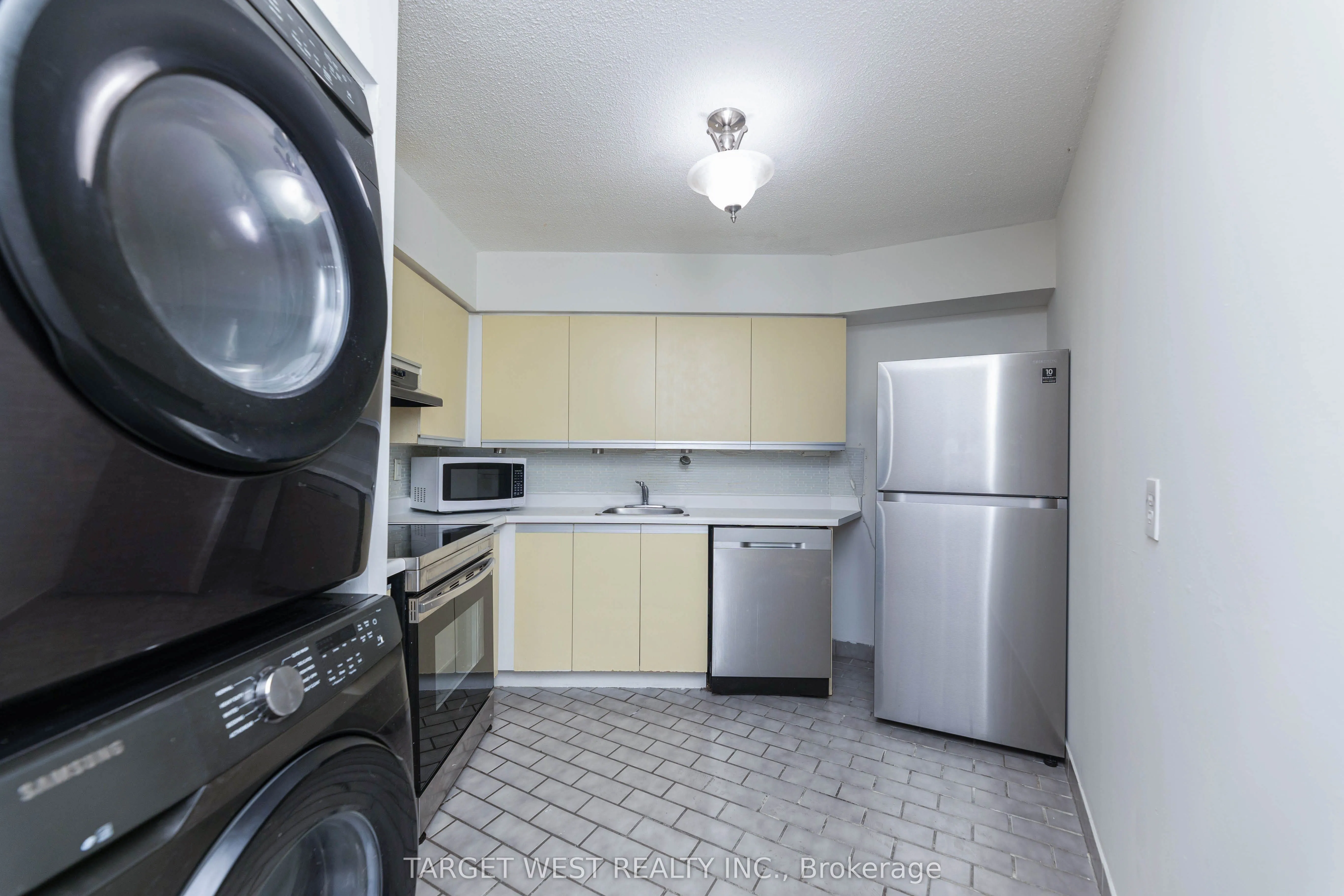 250 Queens Quay W, #1903