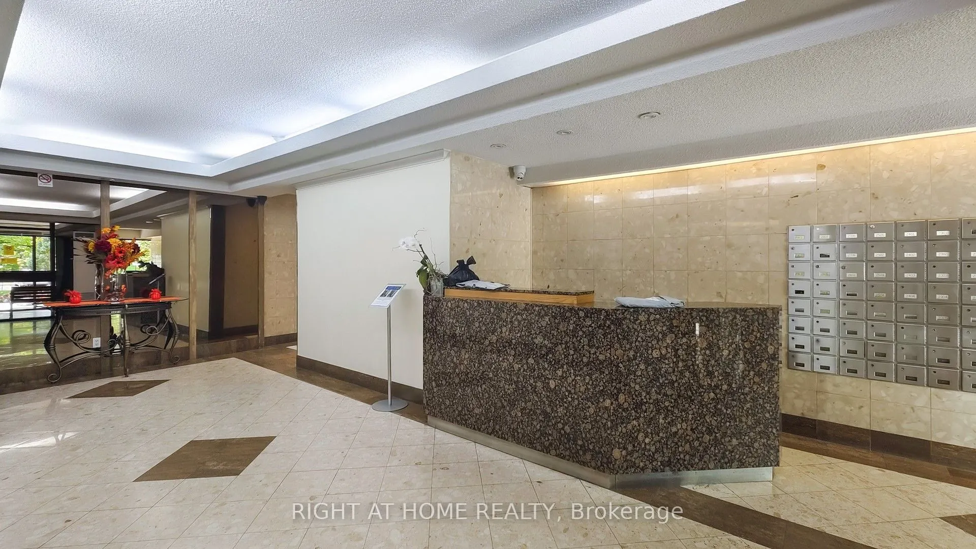 100 Antibes Drive, #2805
