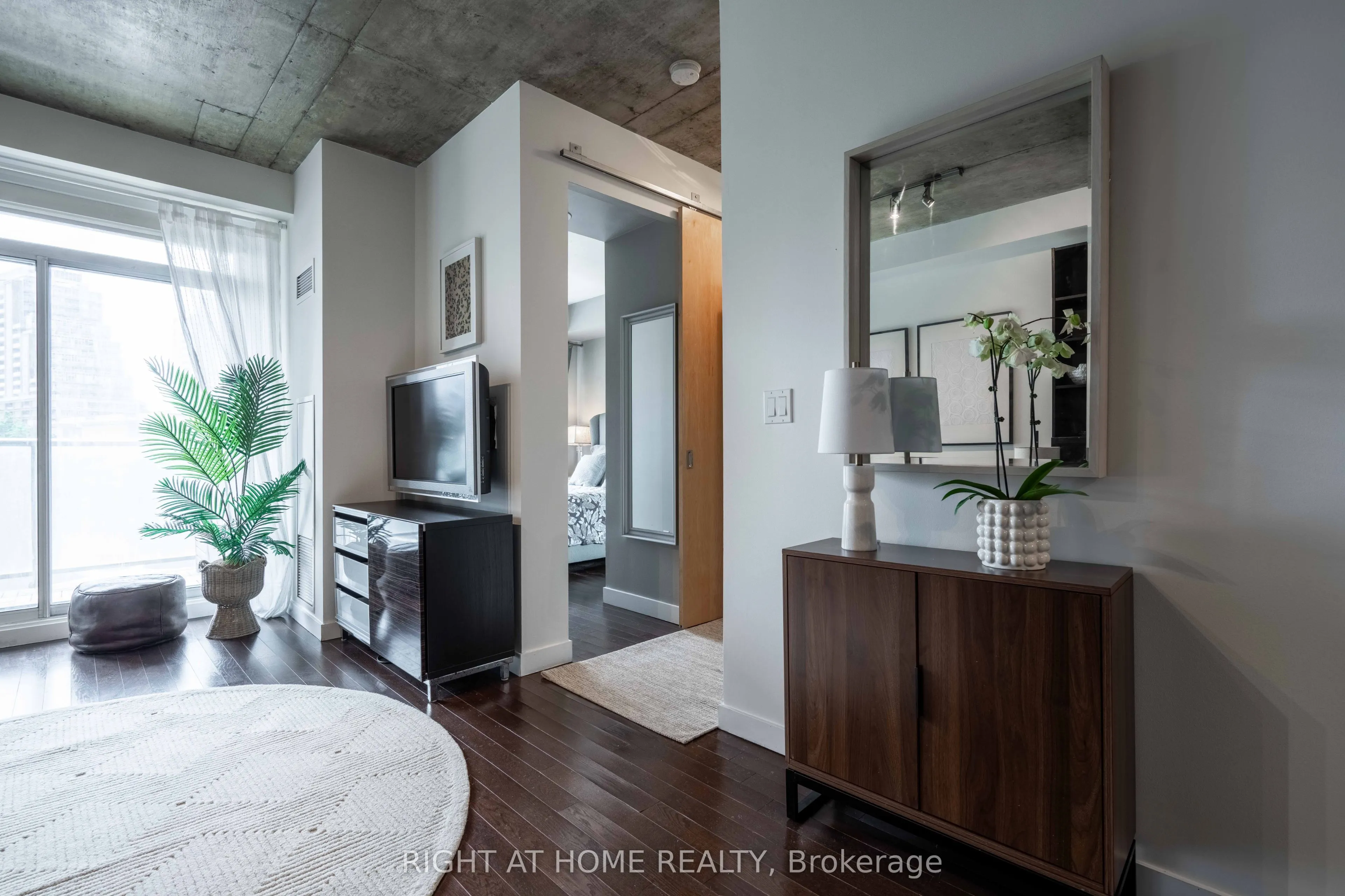 1 Shaw Street, #413