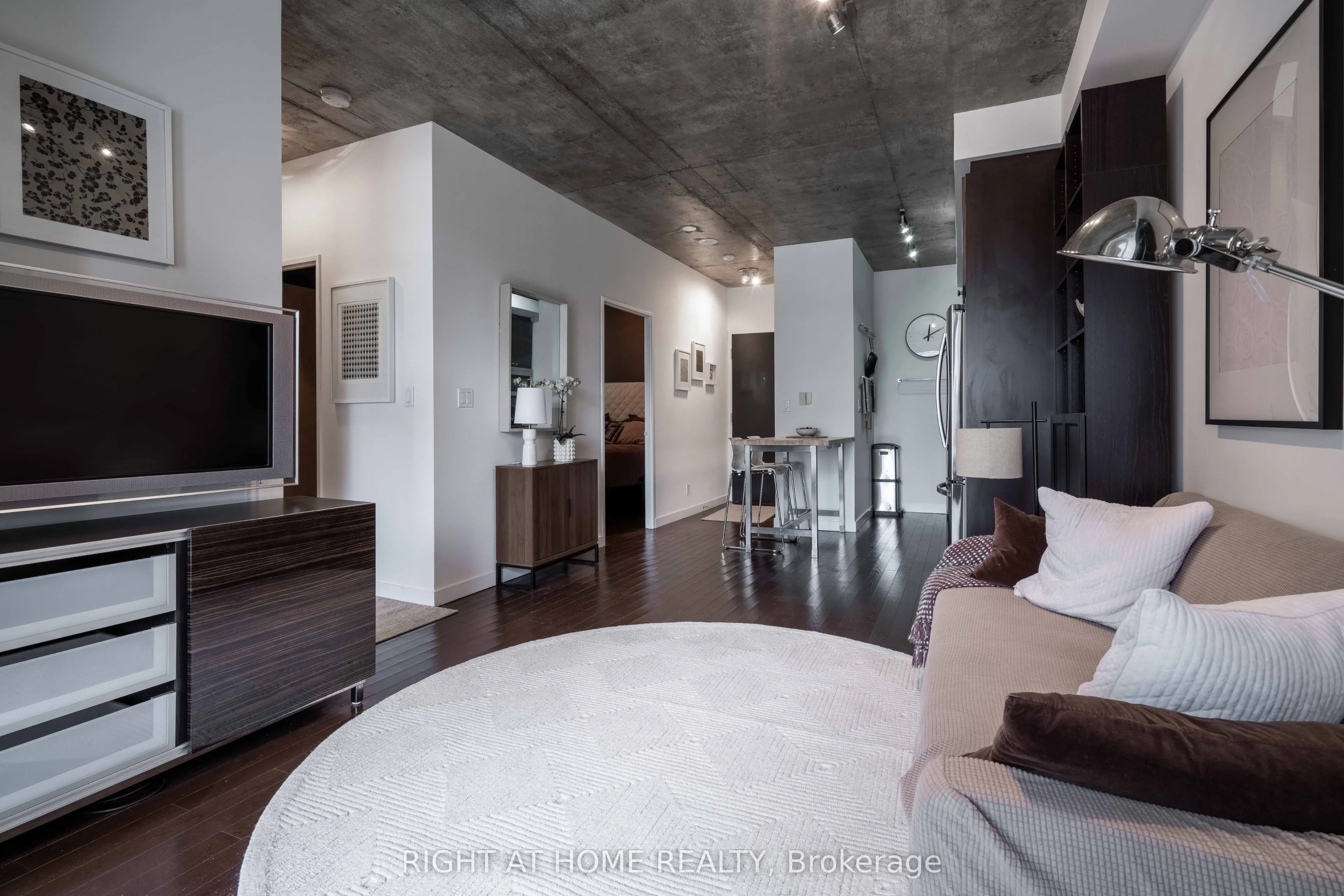 1 Shaw Street, #413
