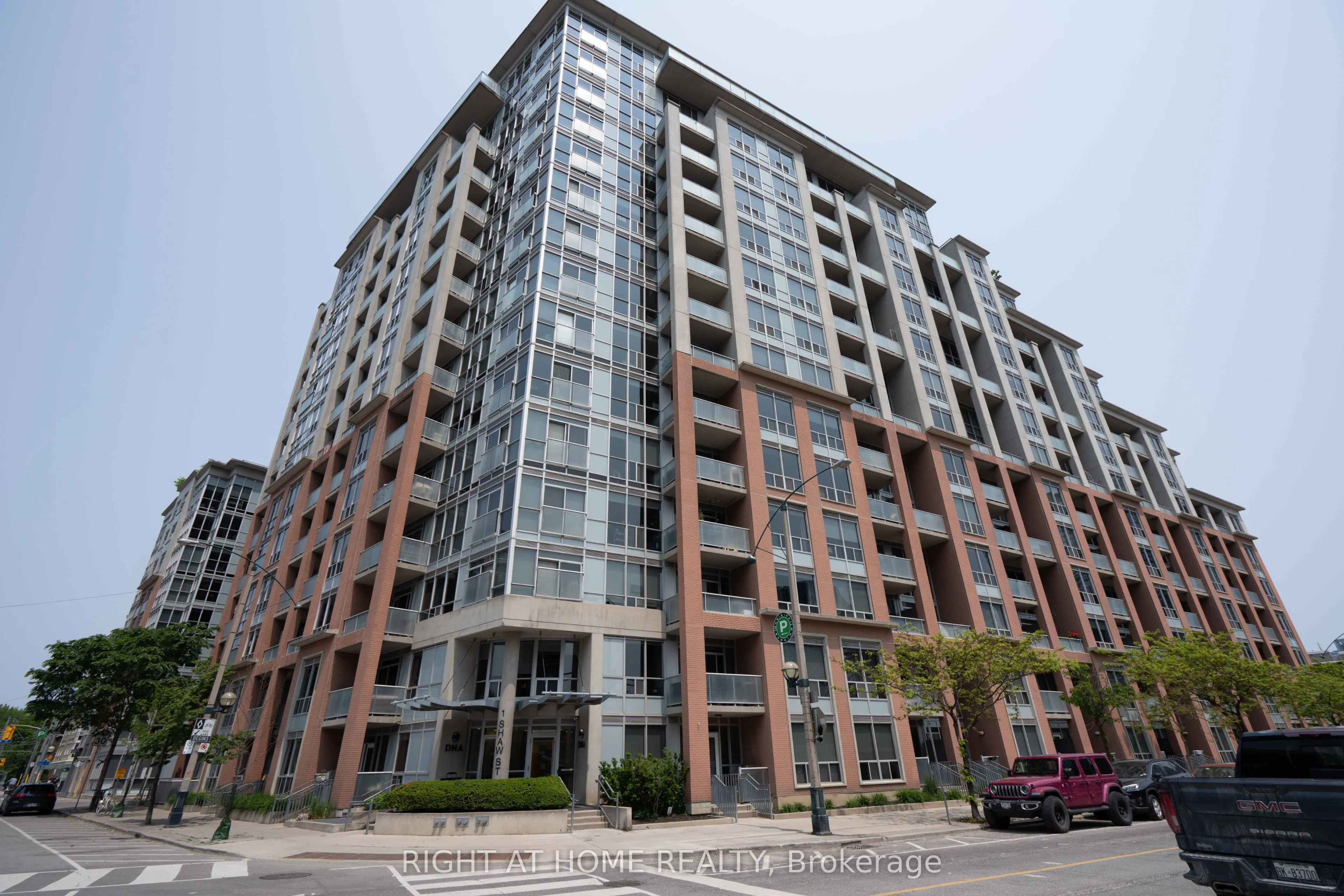 1 Shaw Street, #413