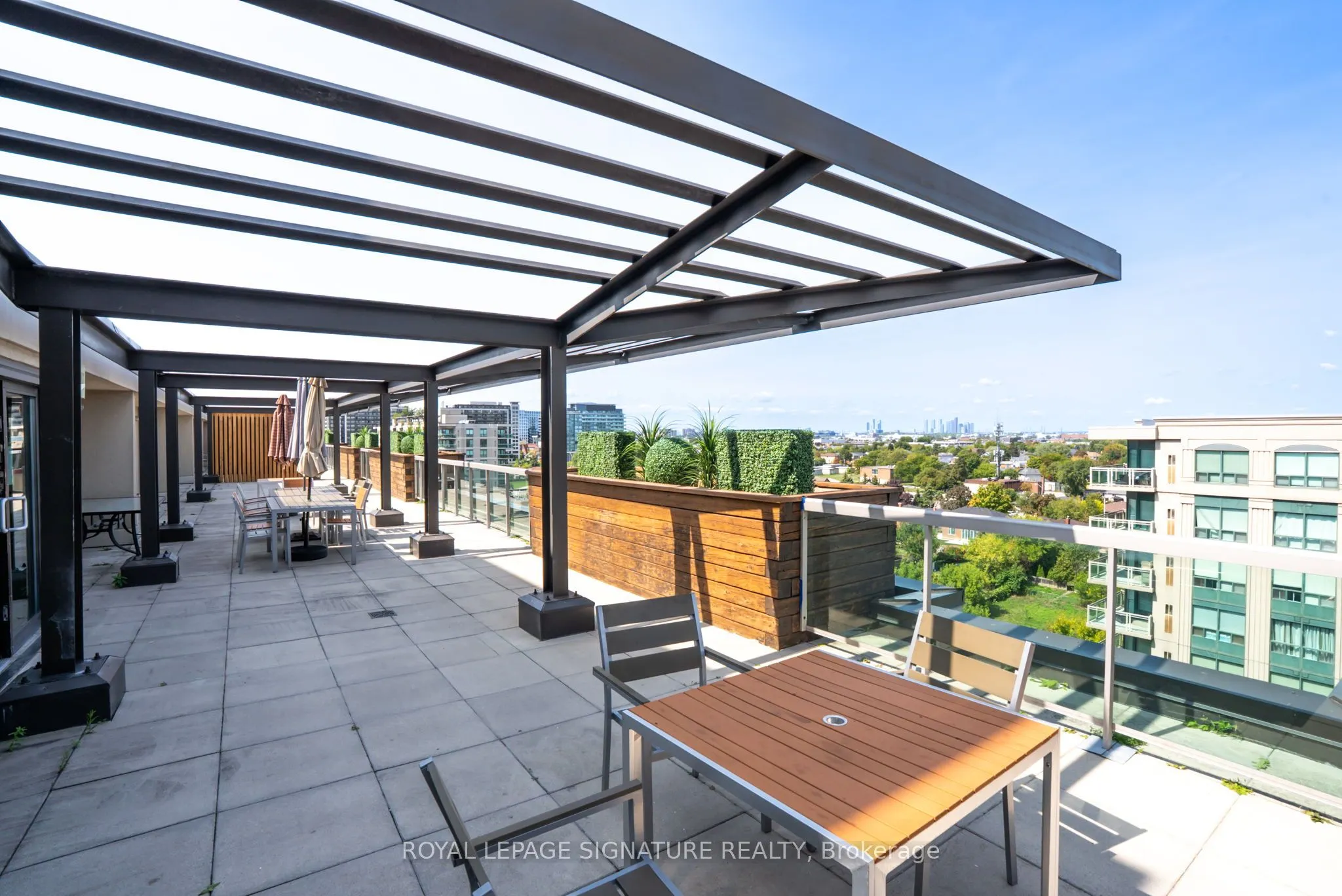 935 Sheppard Avenue W, #402