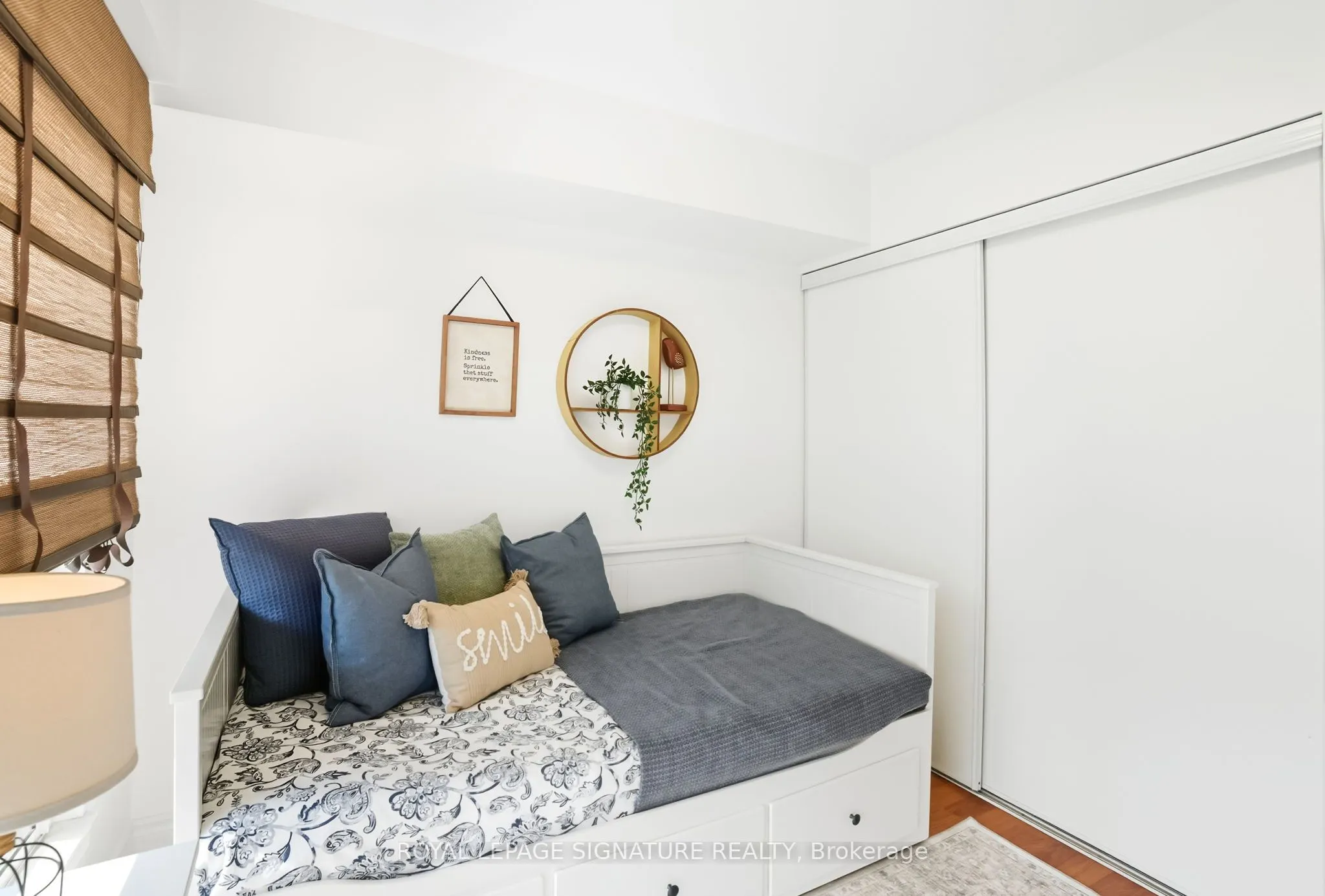 935 Sheppard Avenue W, #402