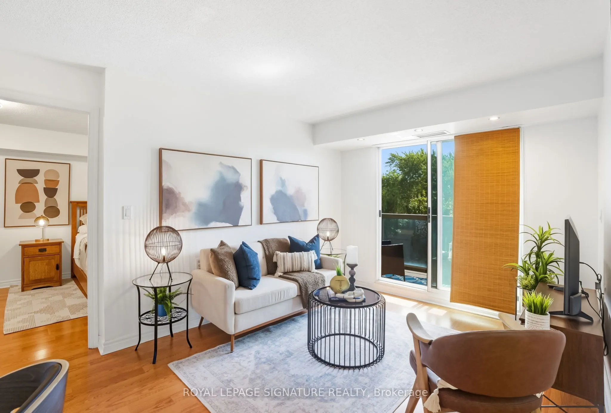 935 Sheppard Avenue W, #402