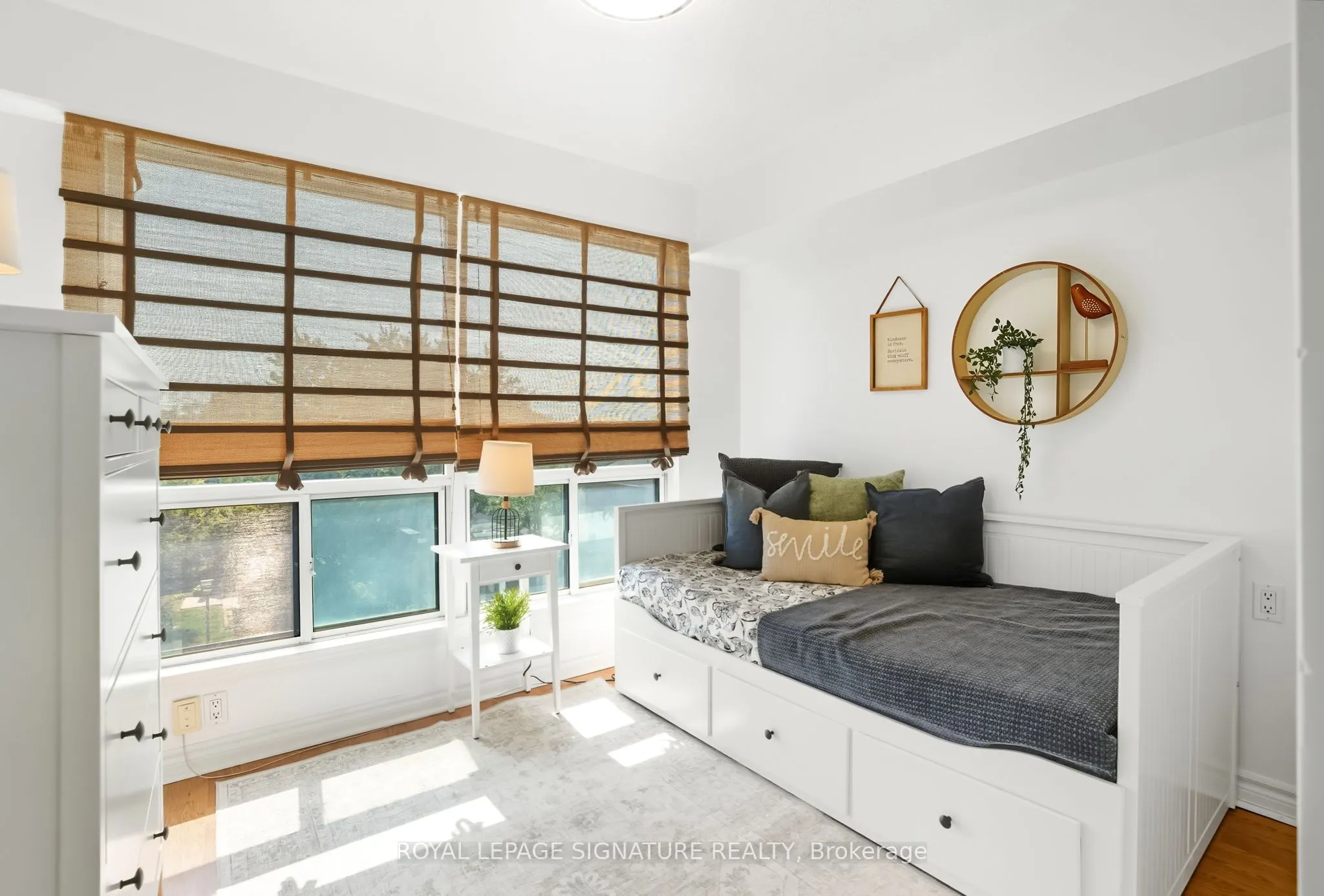 935 Sheppard Avenue W, #402