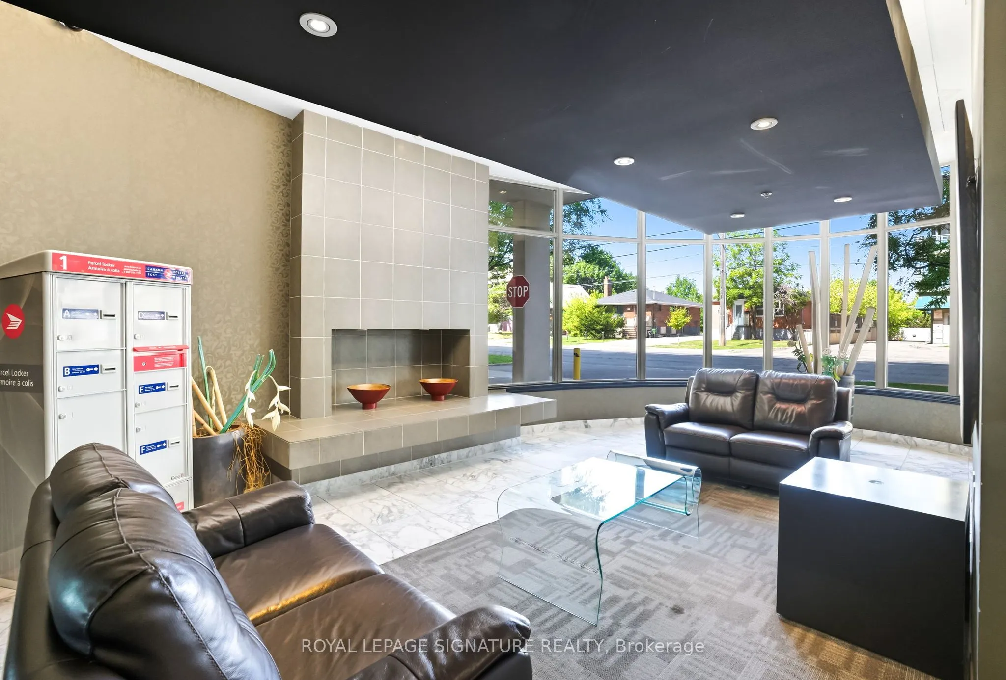 935 Sheppard Avenue W, #402