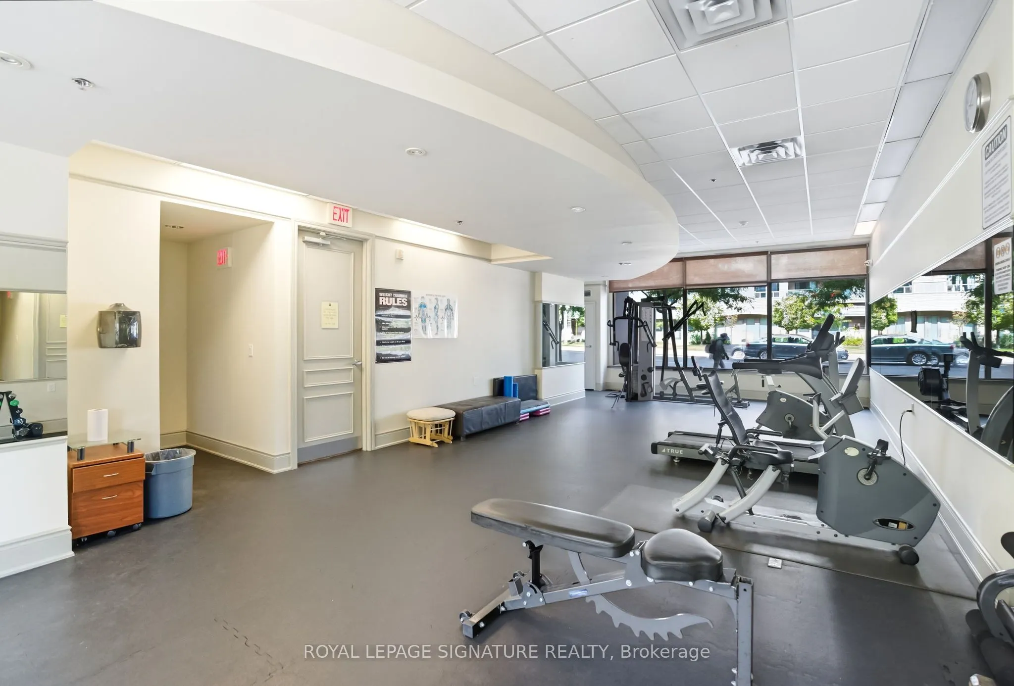 935 Sheppard Avenue W, #402