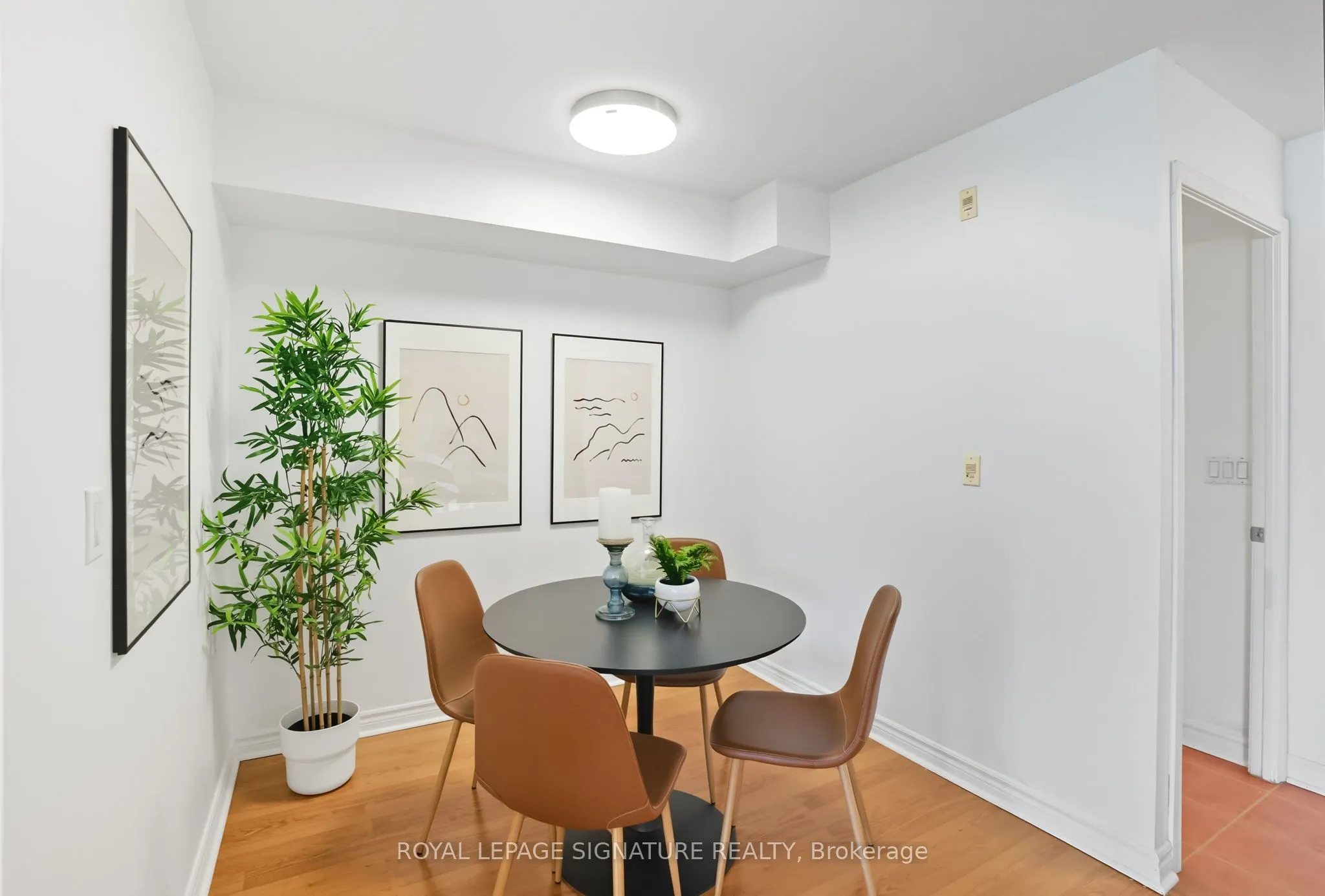 935 Sheppard Avenue W, #402