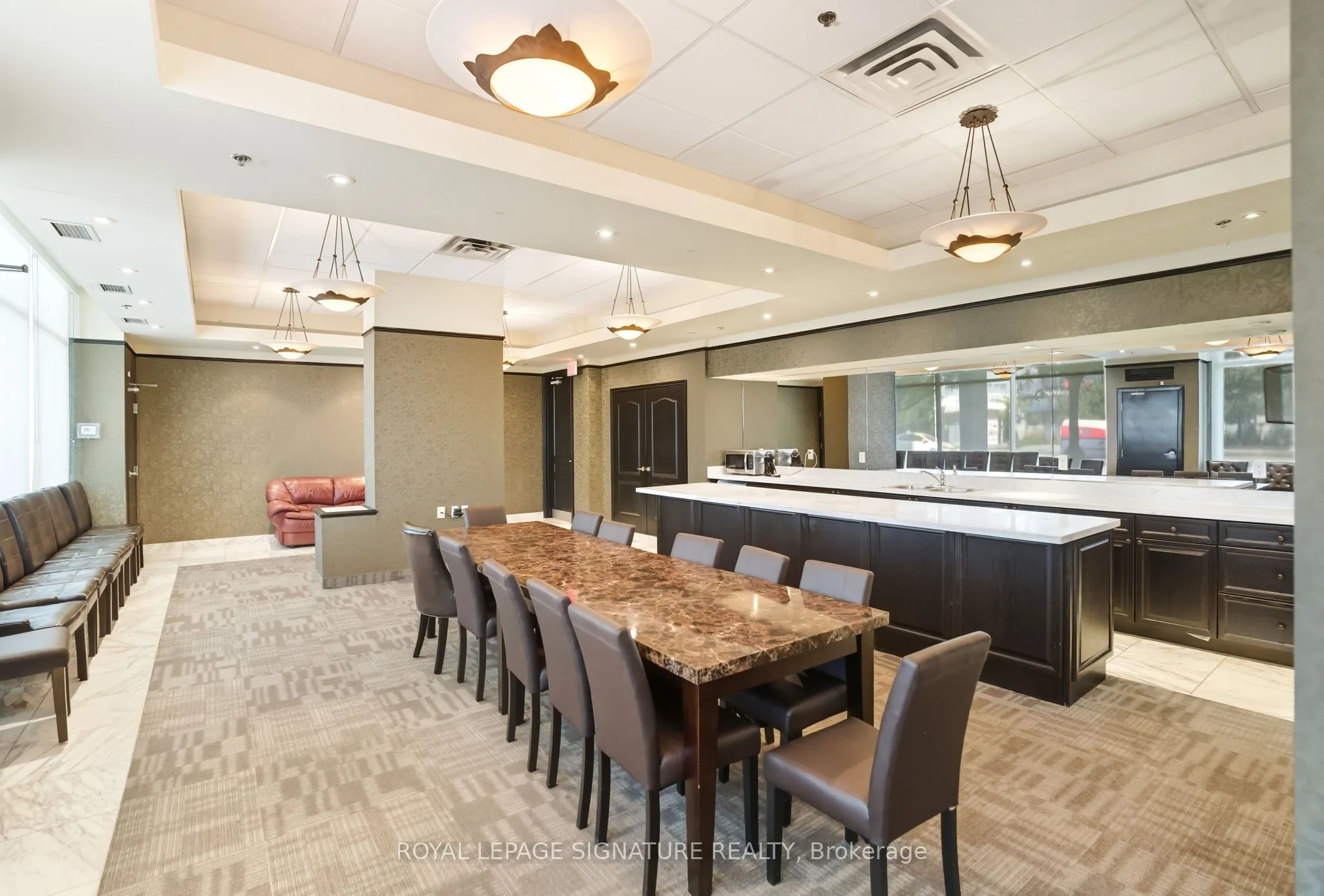 935 Sheppard Avenue W, #402