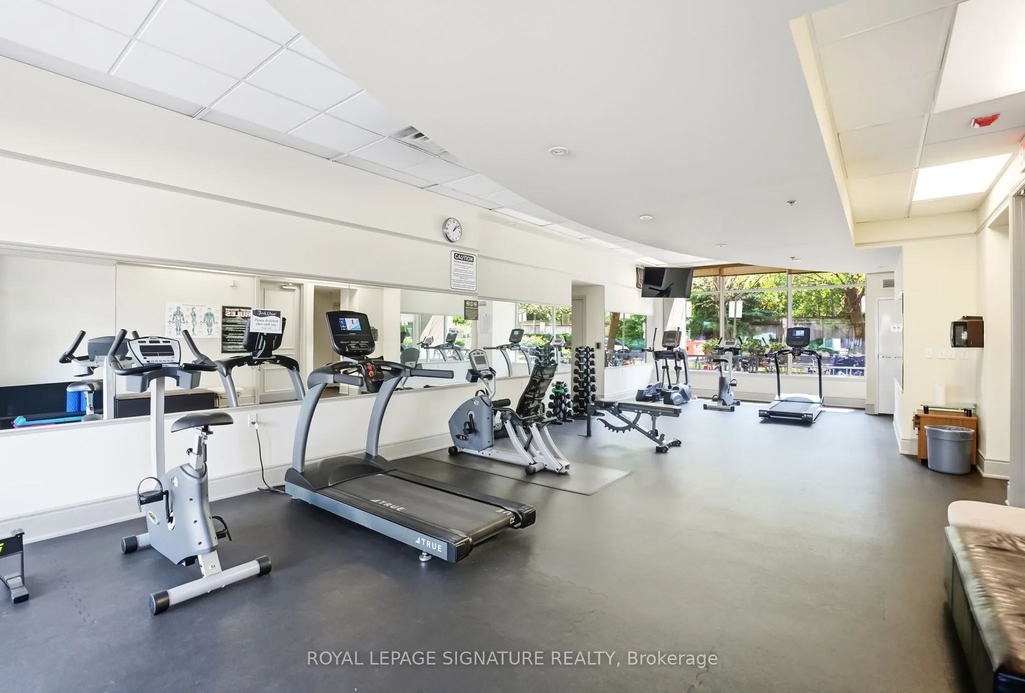 935 Sheppard Avenue W, #402