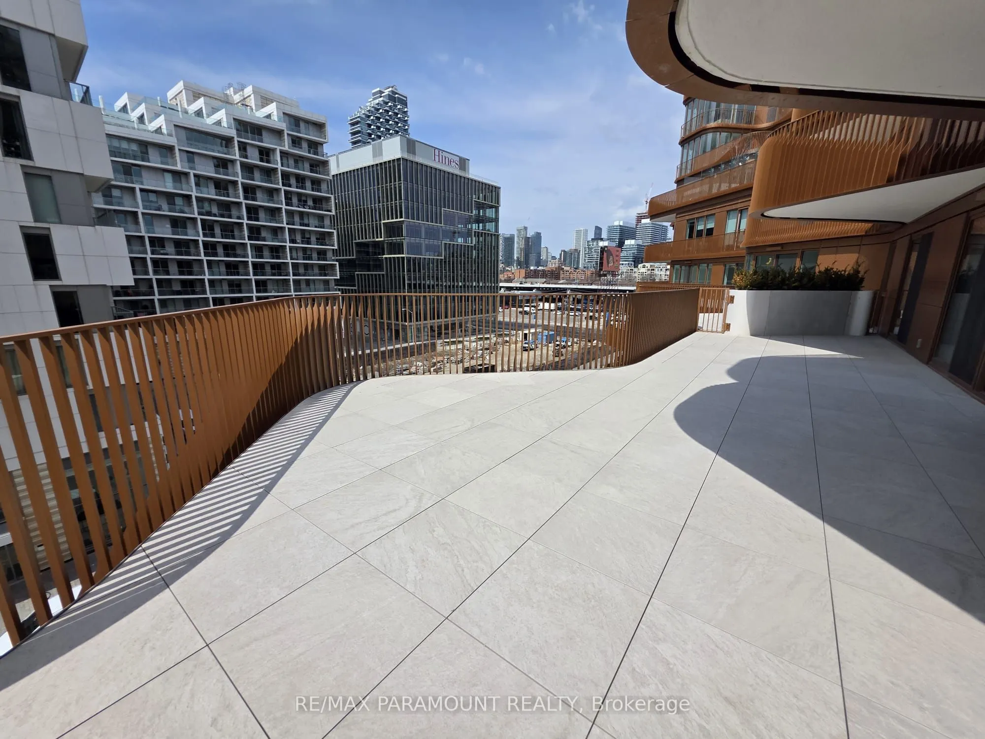 155 Merchants Wharf, #515