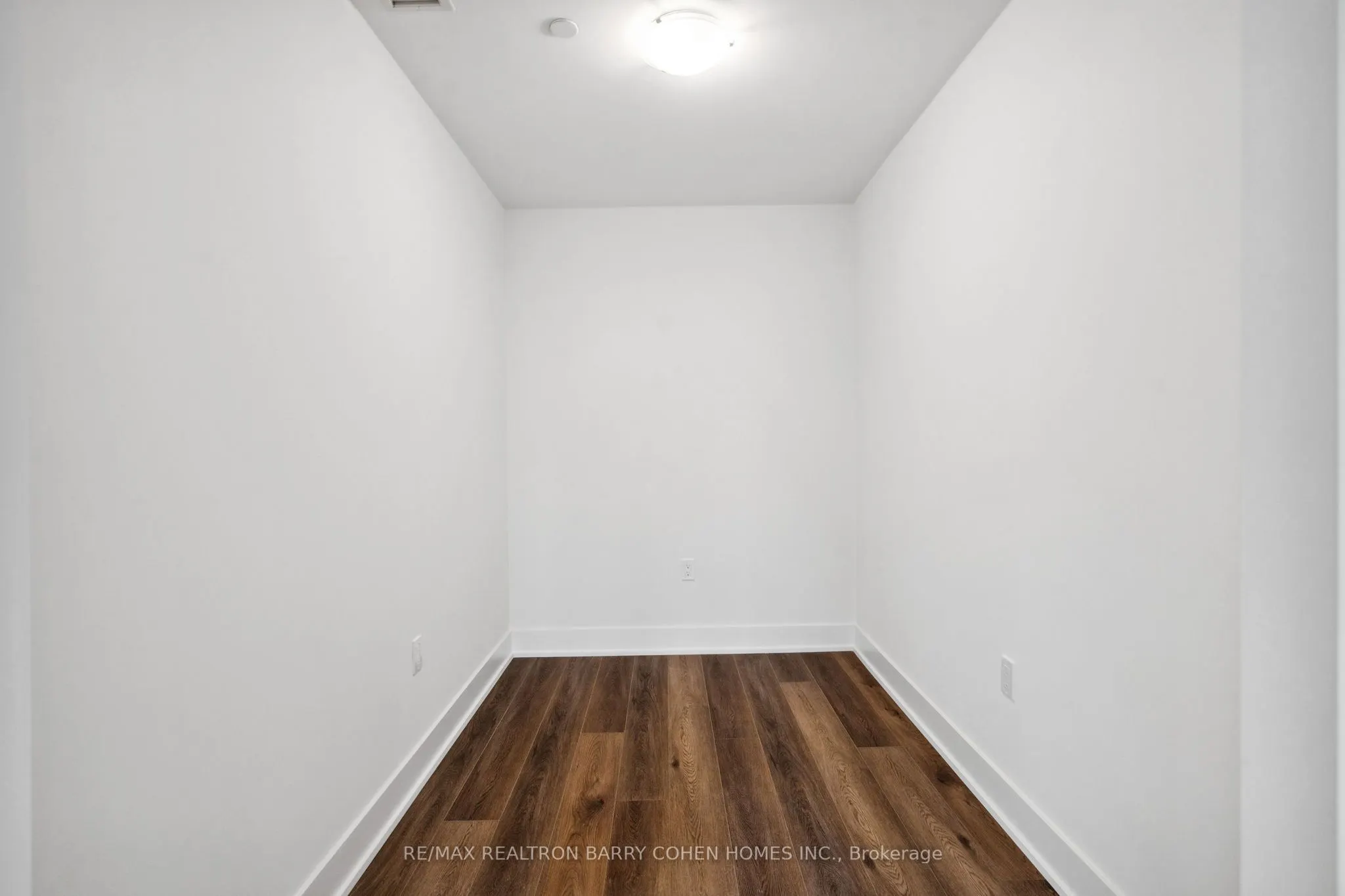 250 Lawrence Avenue W, #906