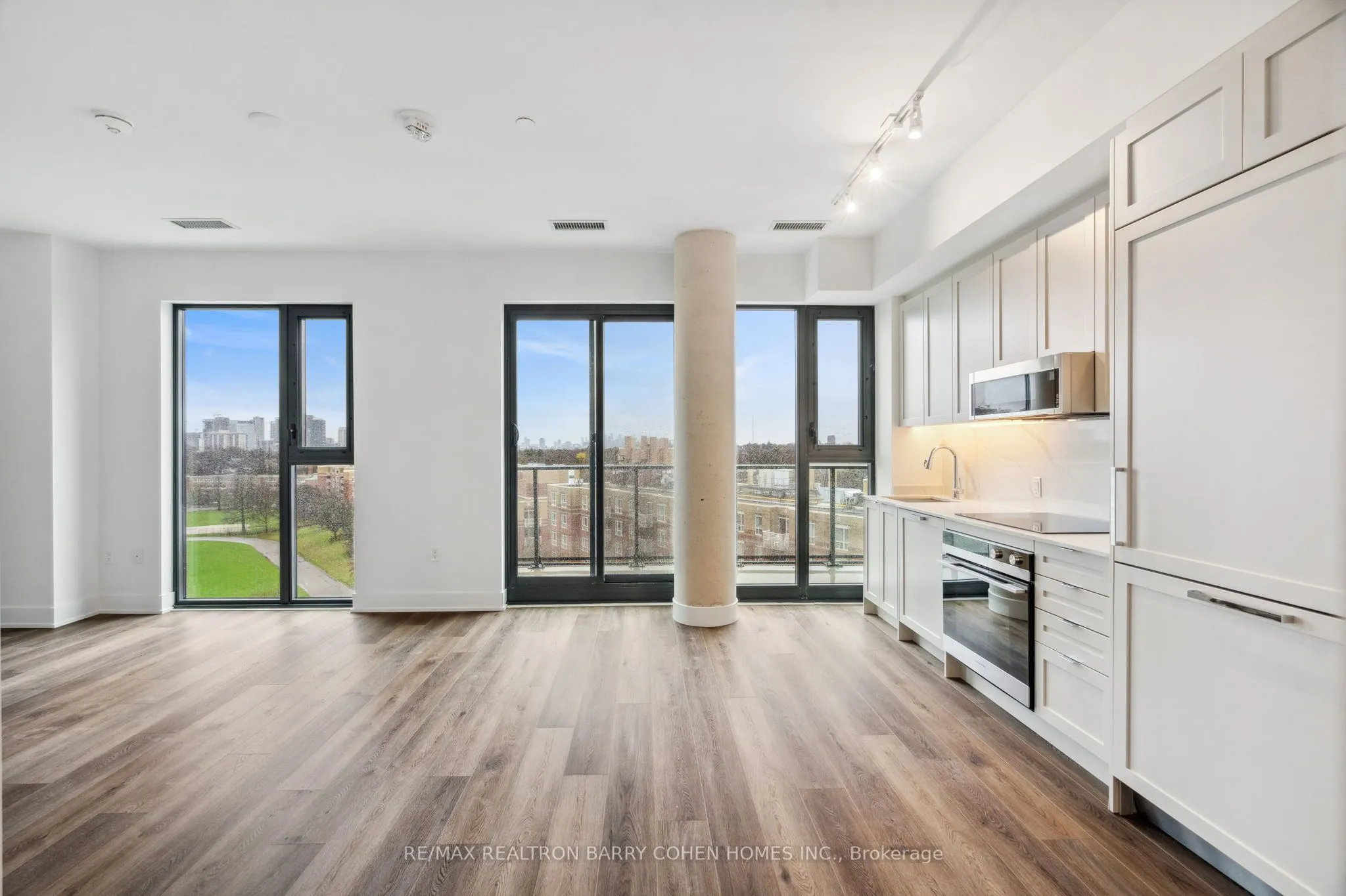 250 Lawrence Avenue W, #906