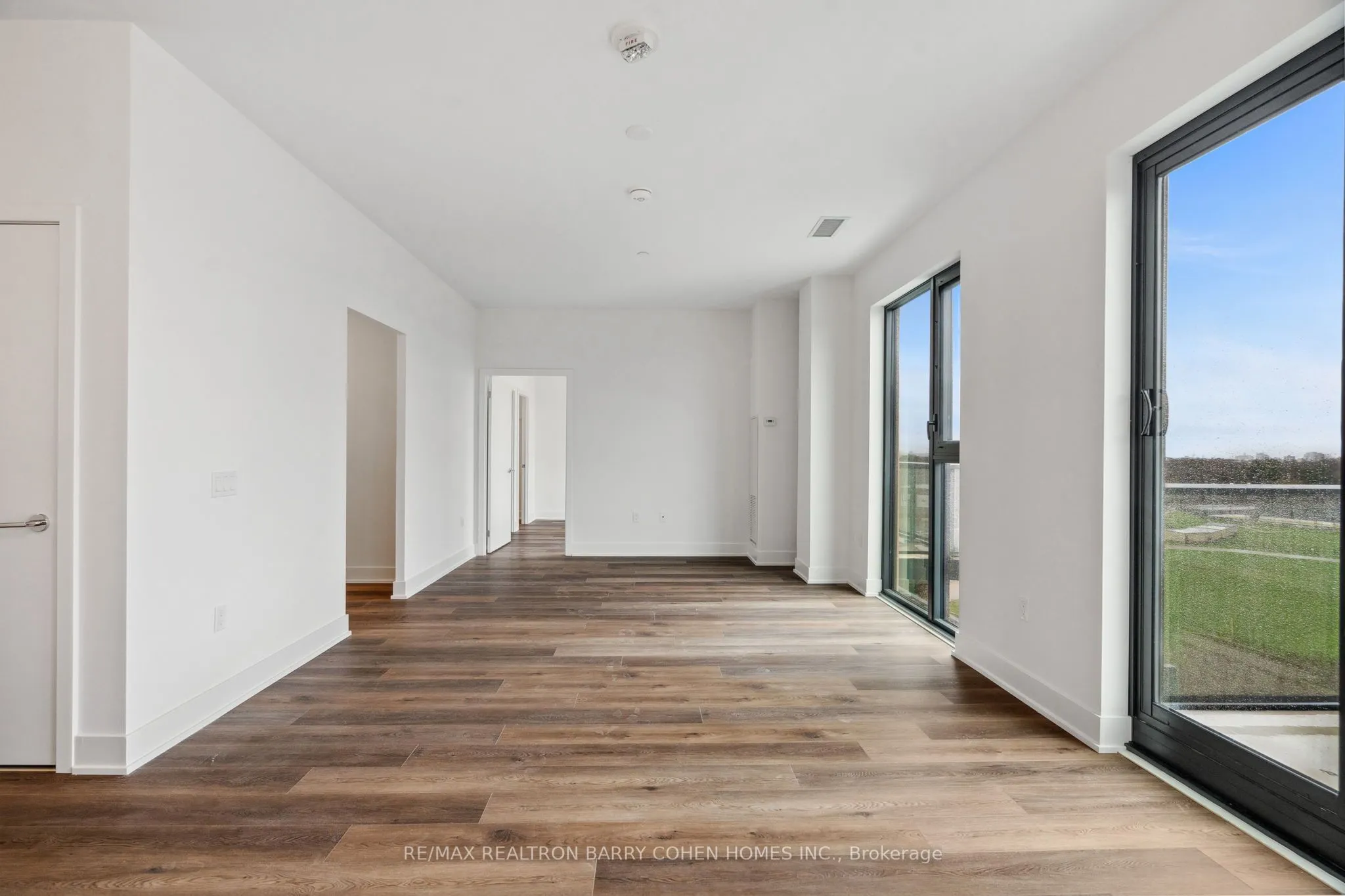 250 Lawrence Avenue W, #906
