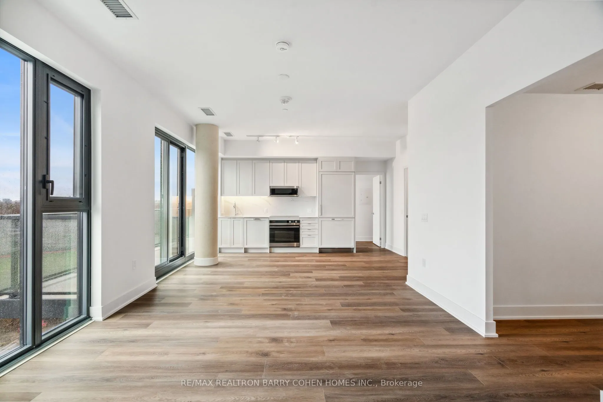 250 Lawrence Avenue W, #906