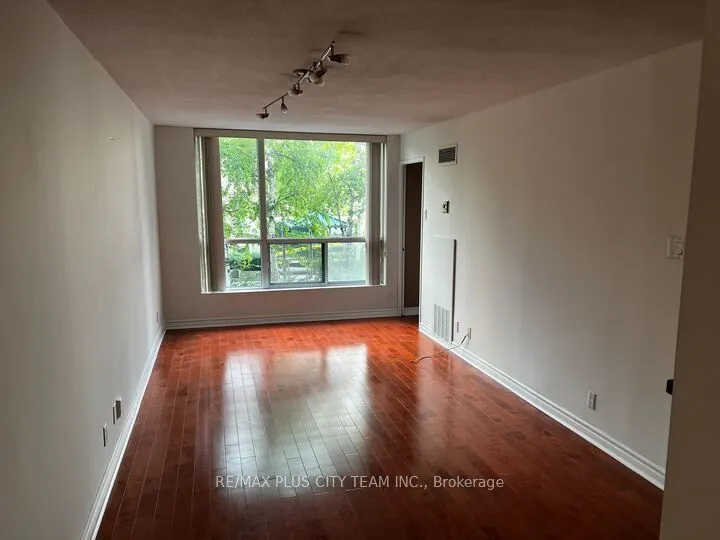 92 King Street E, #206