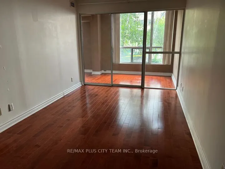 92 King Street E, #206