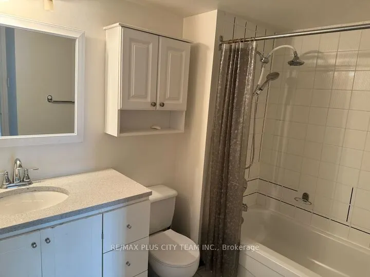 92 King Street E, #206
