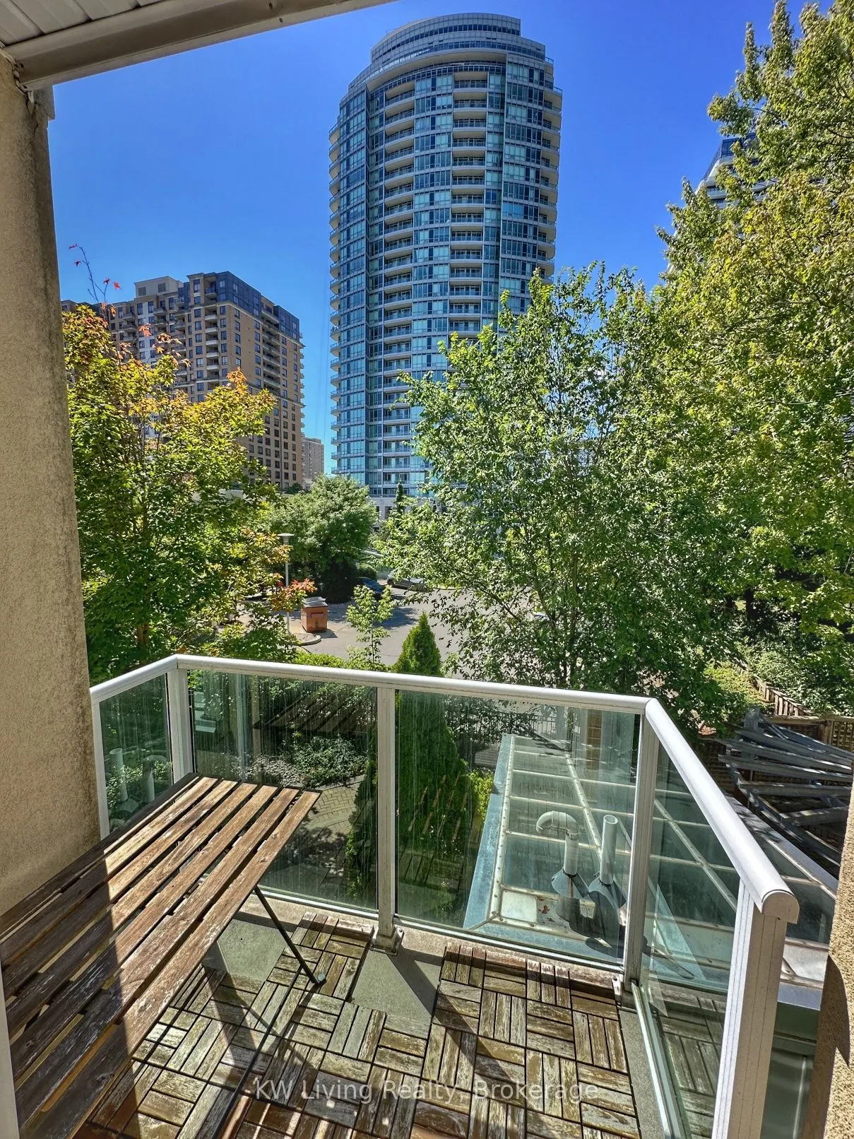 70 Byng Avenue, #15