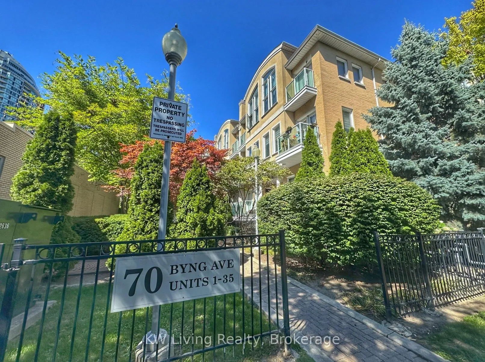 70 Byng Avenue, #15