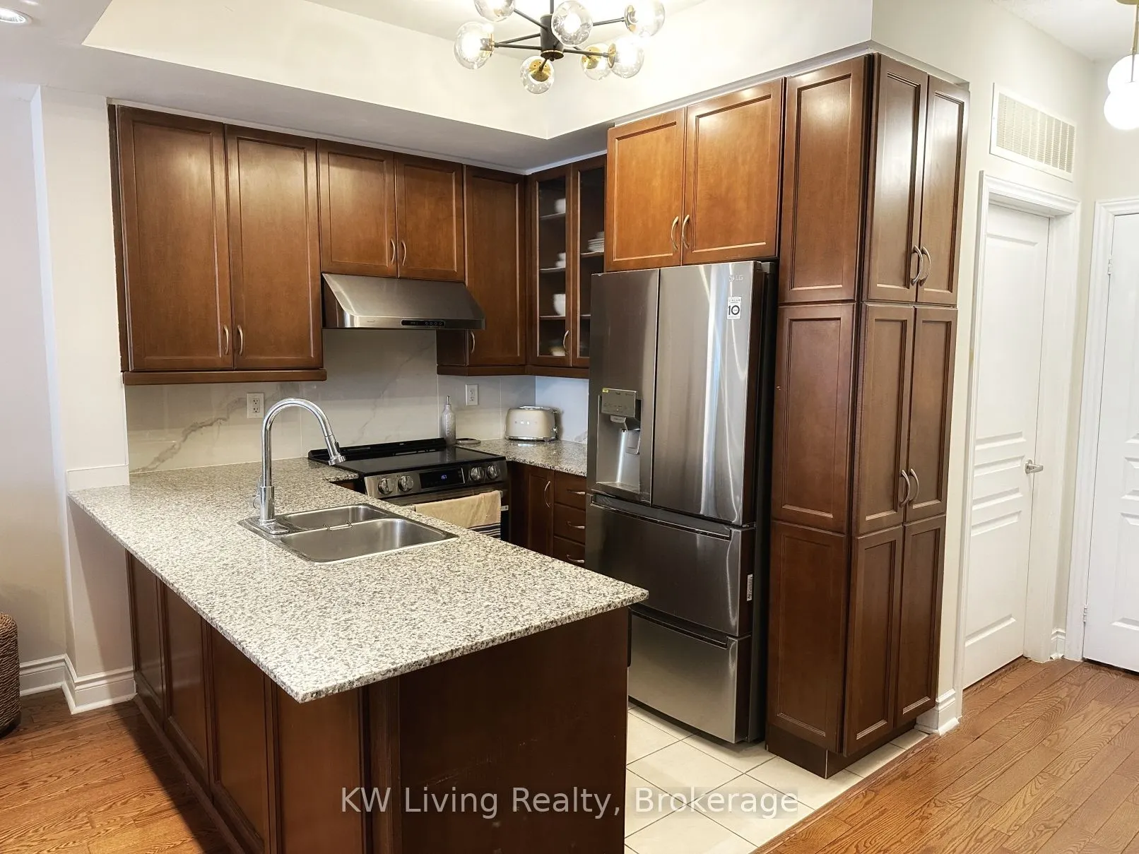 70 Byng Avenue, #15