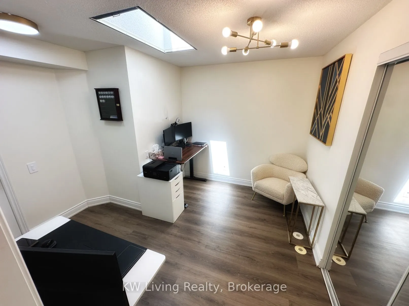 70 Byng Avenue, #15