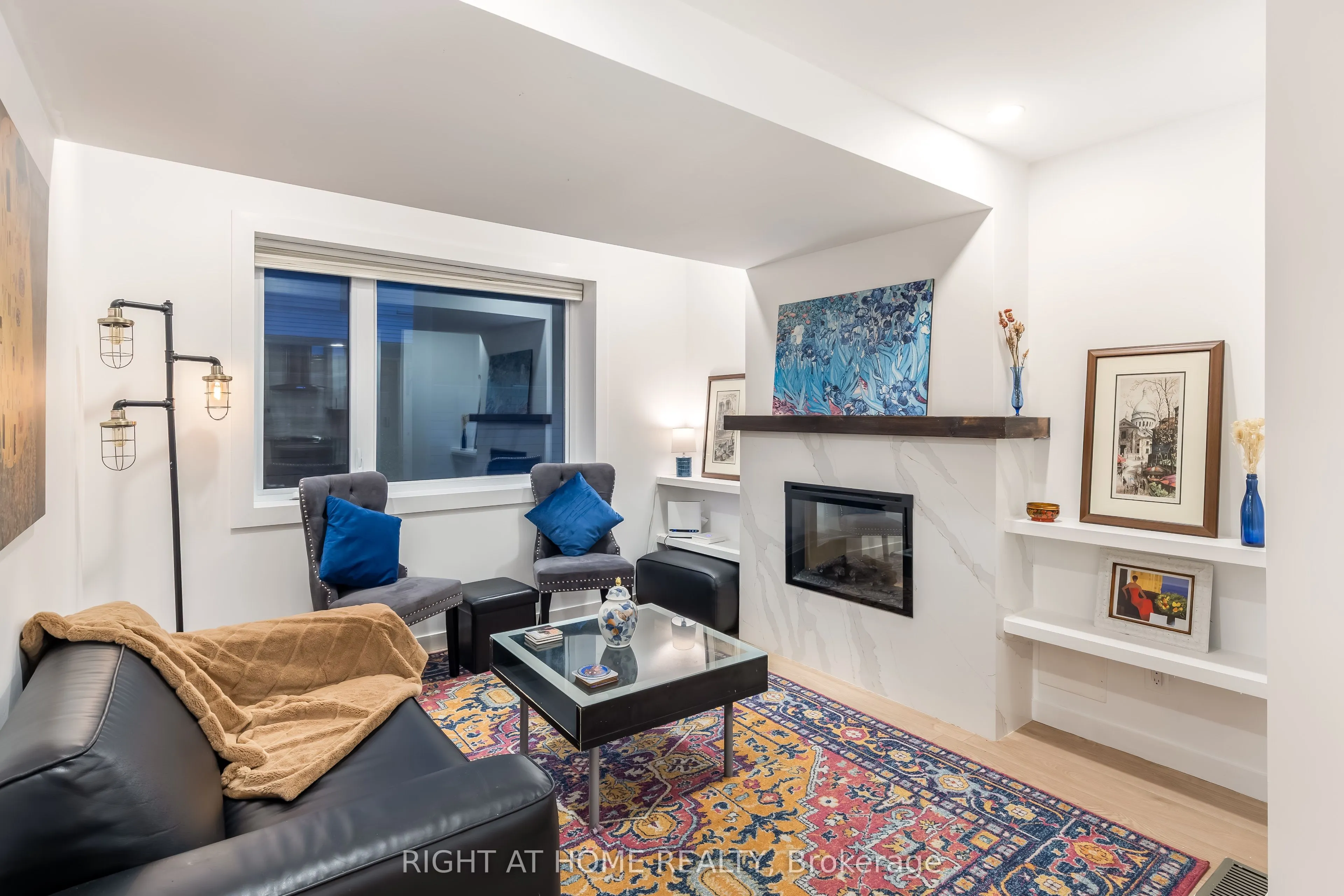 377 Lansdowne Avenue