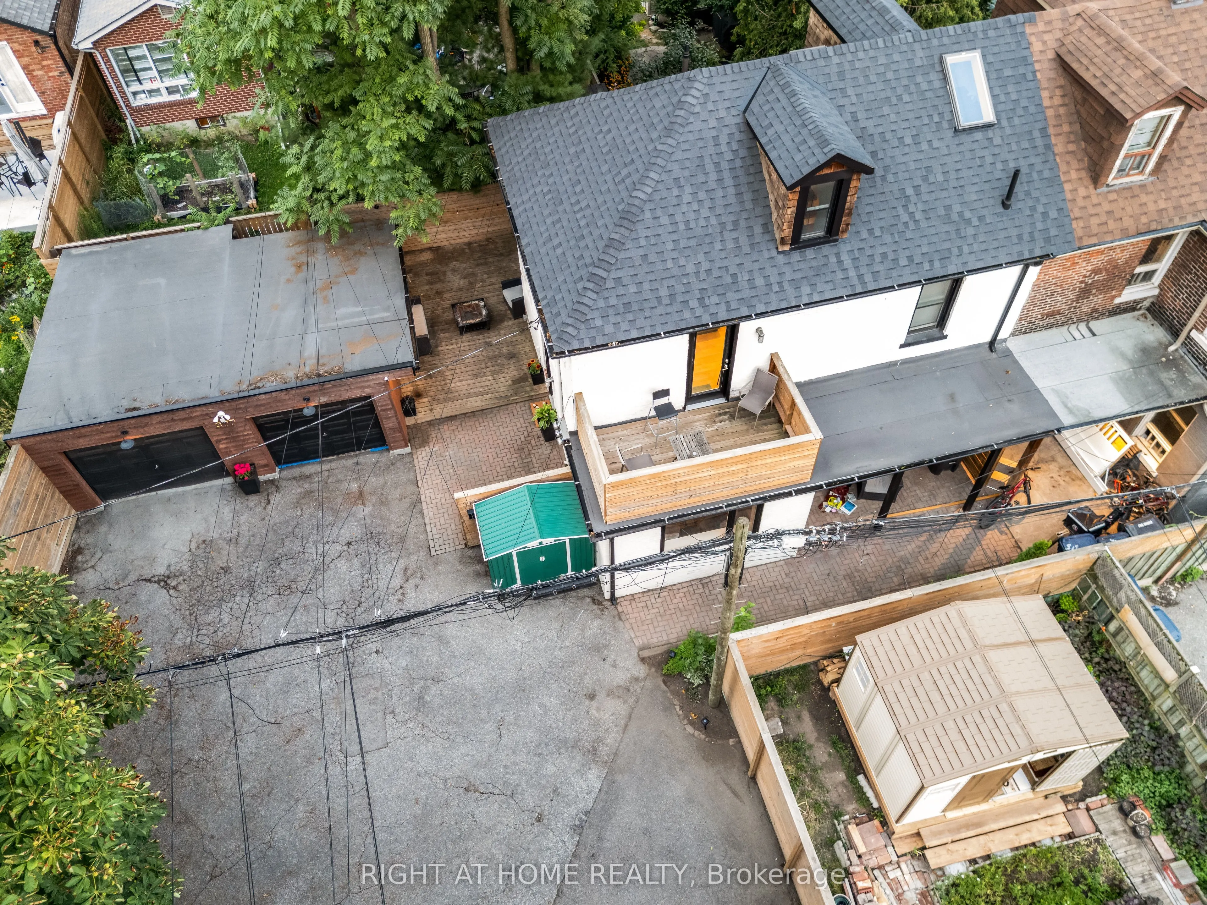 377 Lansdowne Avenue