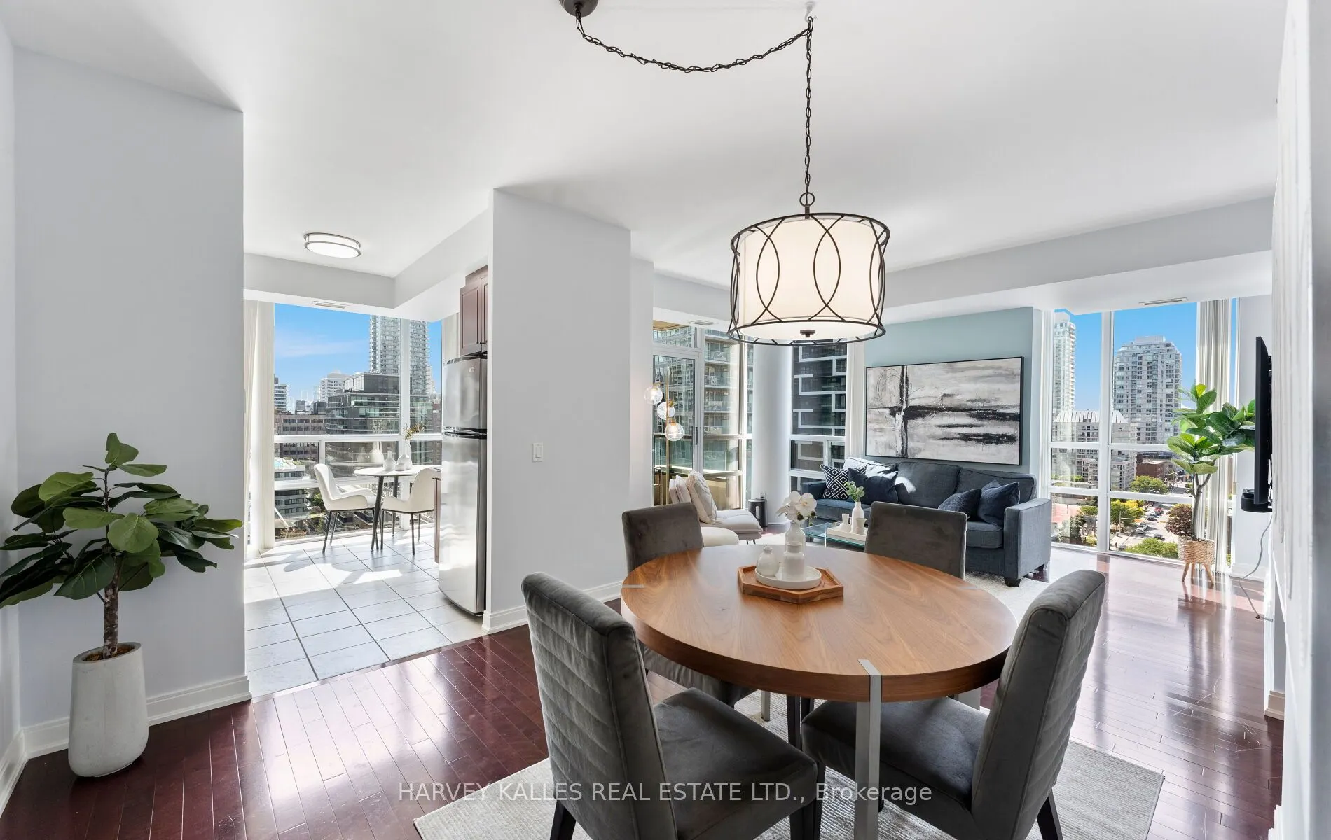 88 Broadway Avenue, #1406