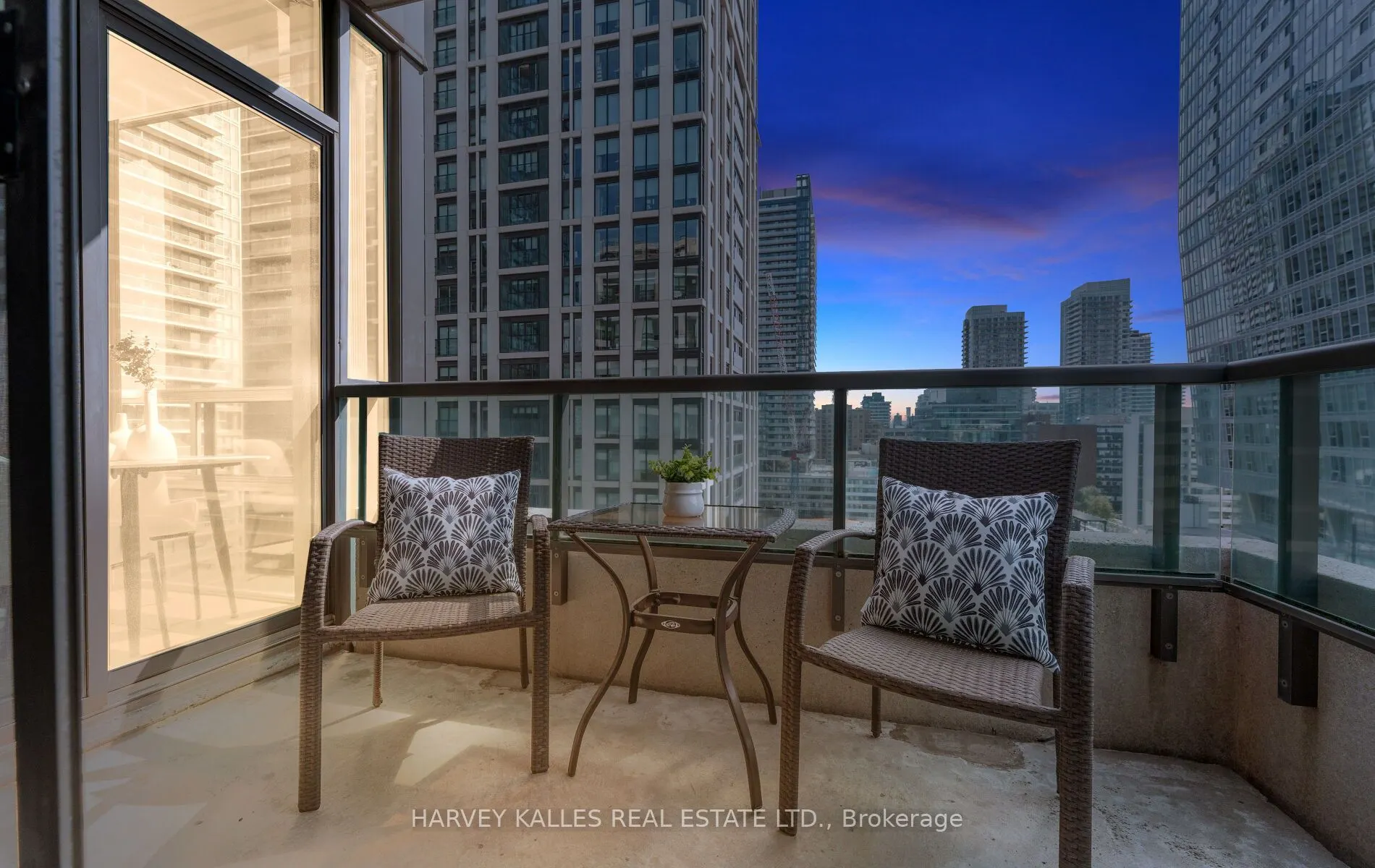 88 Broadway Avenue, #1406