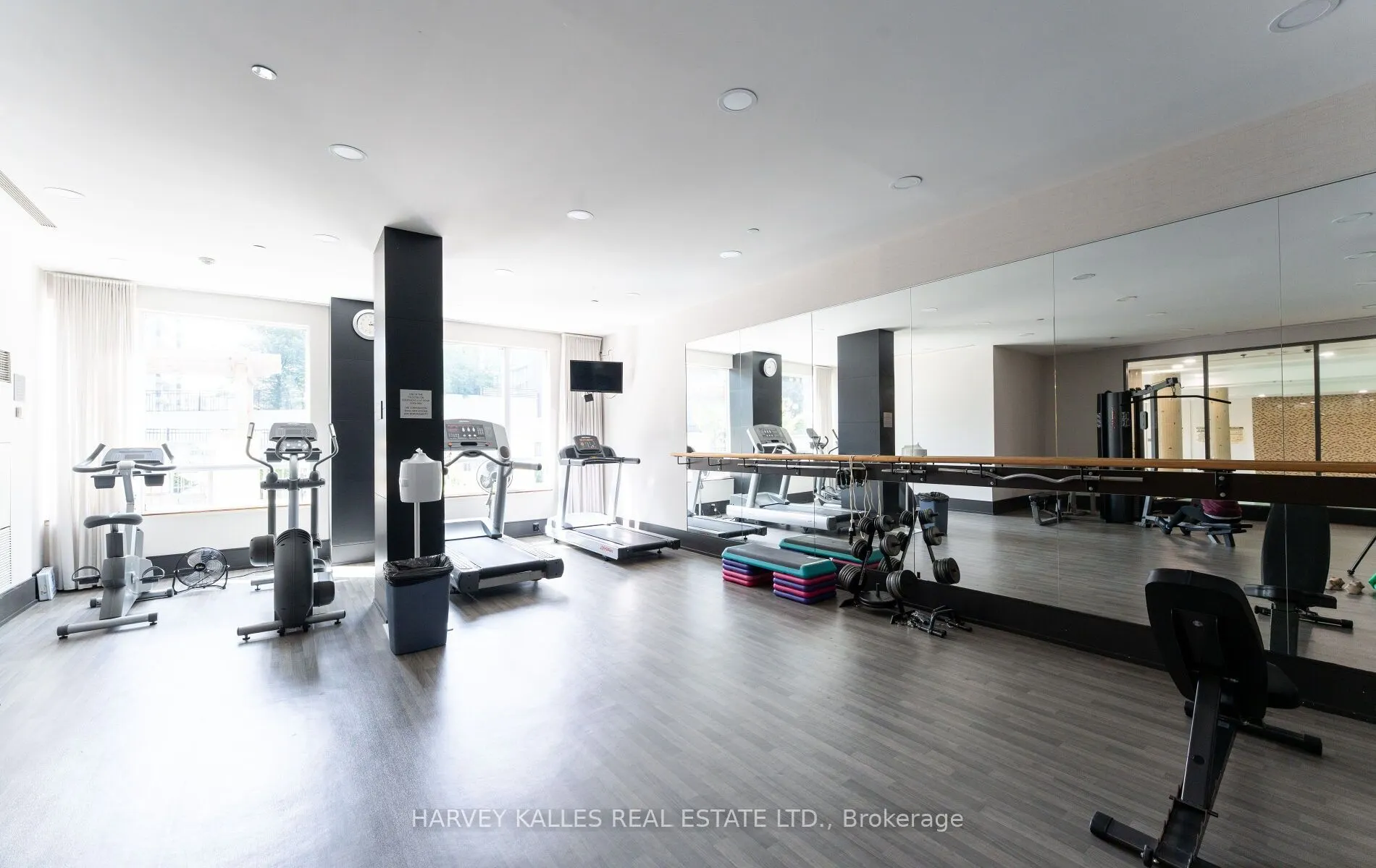 88 Broadway Avenue, #1406
