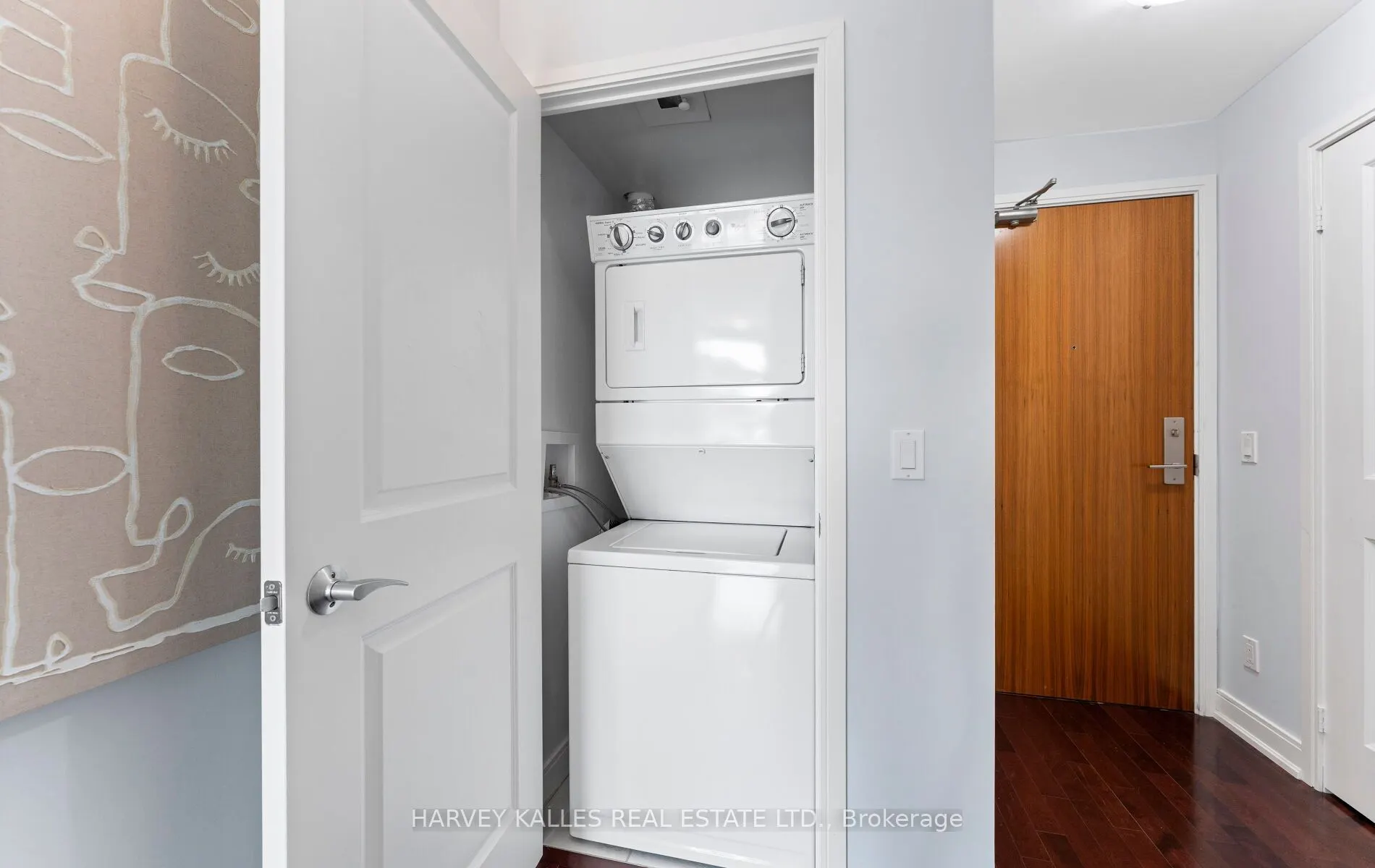 88 Broadway Avenue, #1406
