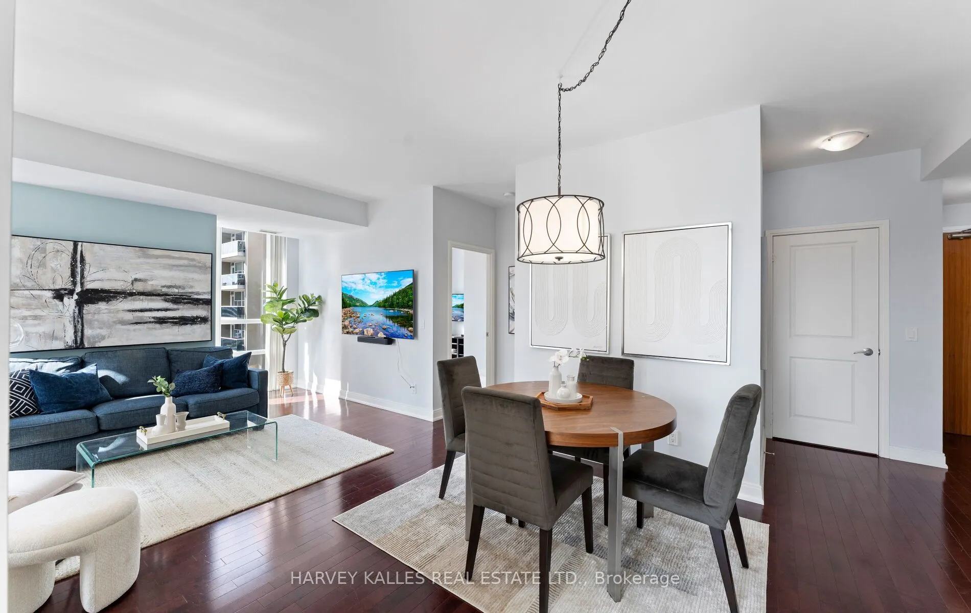 88 Broadway Avenue, #1406