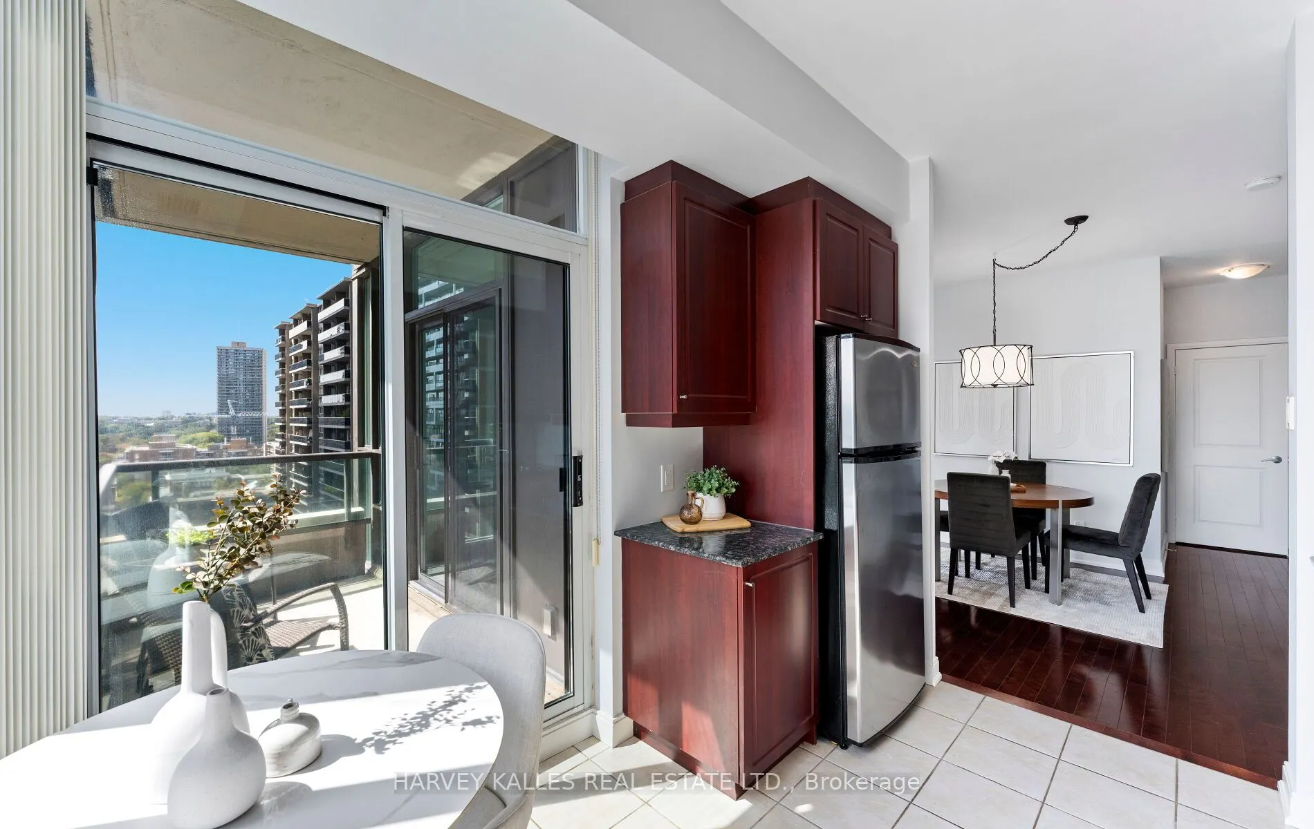 88 Broadway Avenue, #1406